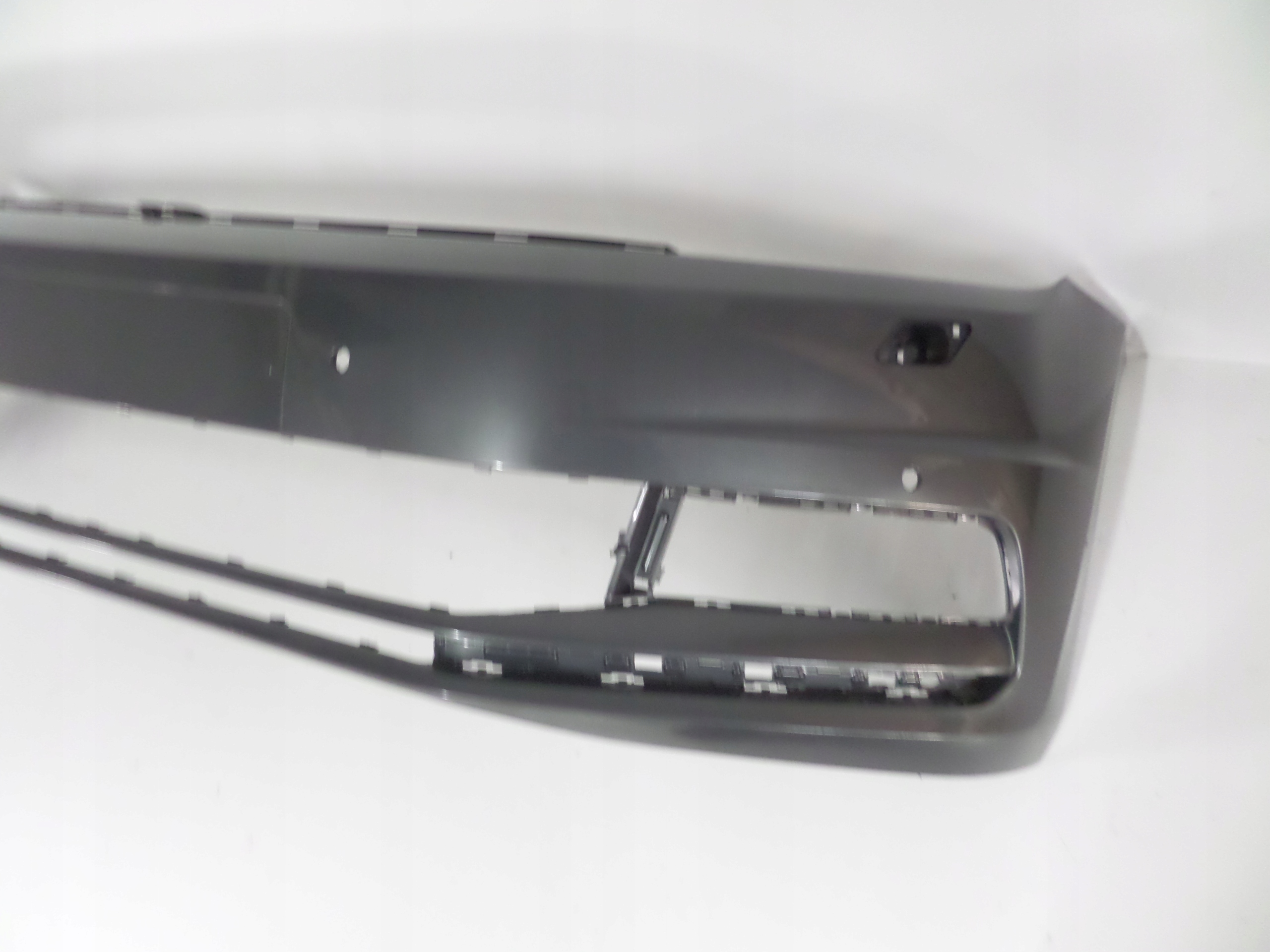 PREDNÝ NÁRAZNÍK VW TOURAN III 15-