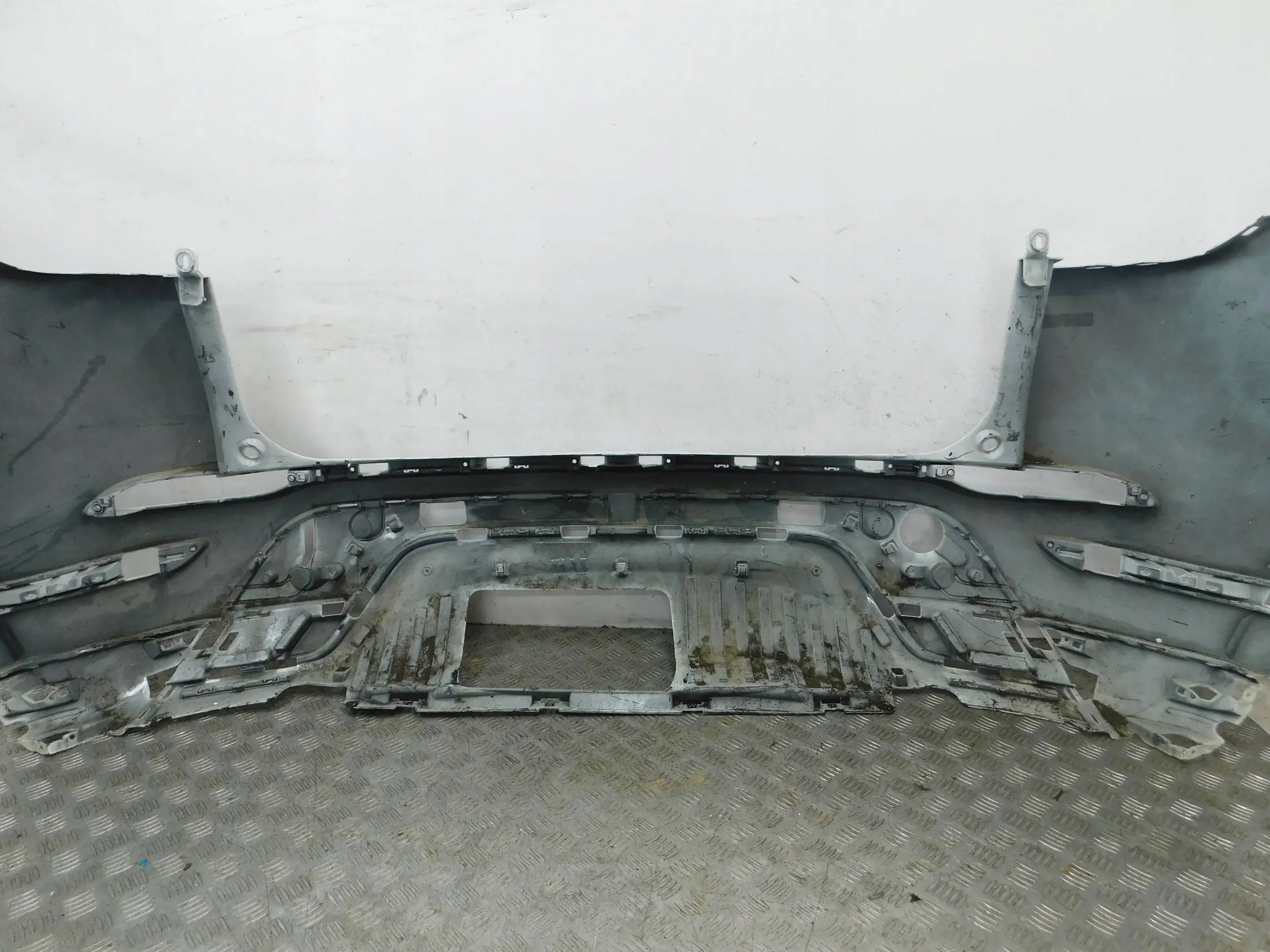 ZADNÝ NÁRAZNÍK RANGE ROVER EVOQUE II 19-
