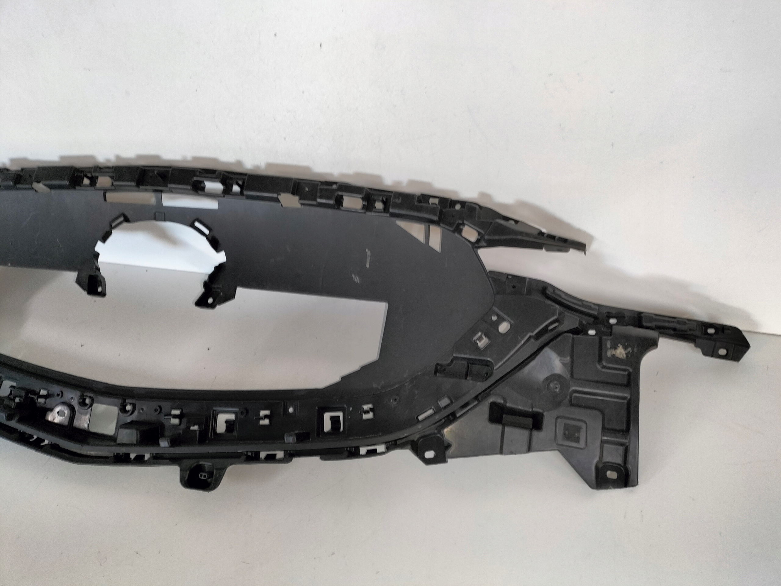 VNÚTORNÝ DRŽIAK MASKY MAZDA CX5 CX-5 II 17-