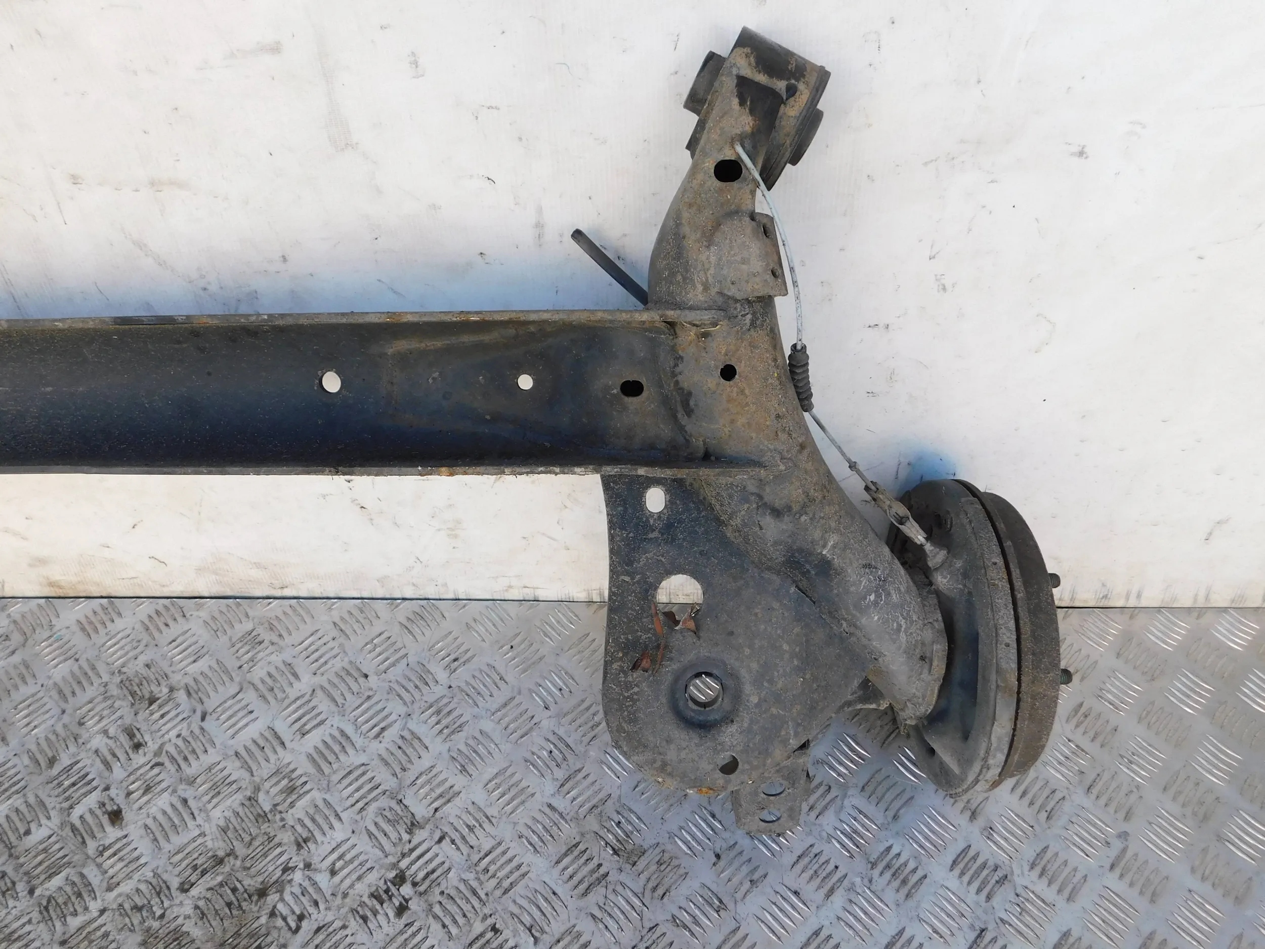 ZADNA NAPRAVA MAZDA 2 DE 07-
