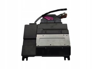 ZOSILNOVAC AUDIO VOLKSWAGEN GOLF VII 5Q0035456 2012-2016 ZOSILNOVAC AUDIO VOLKSWAGEN GOLF VII 5Q0035456 2012-2016