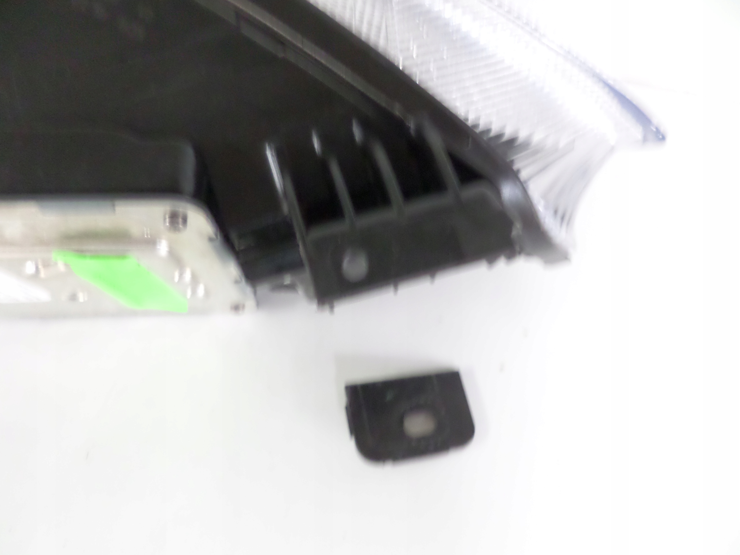 LAVE PREDNE SVETLO FORD FOCUS MK4 18-