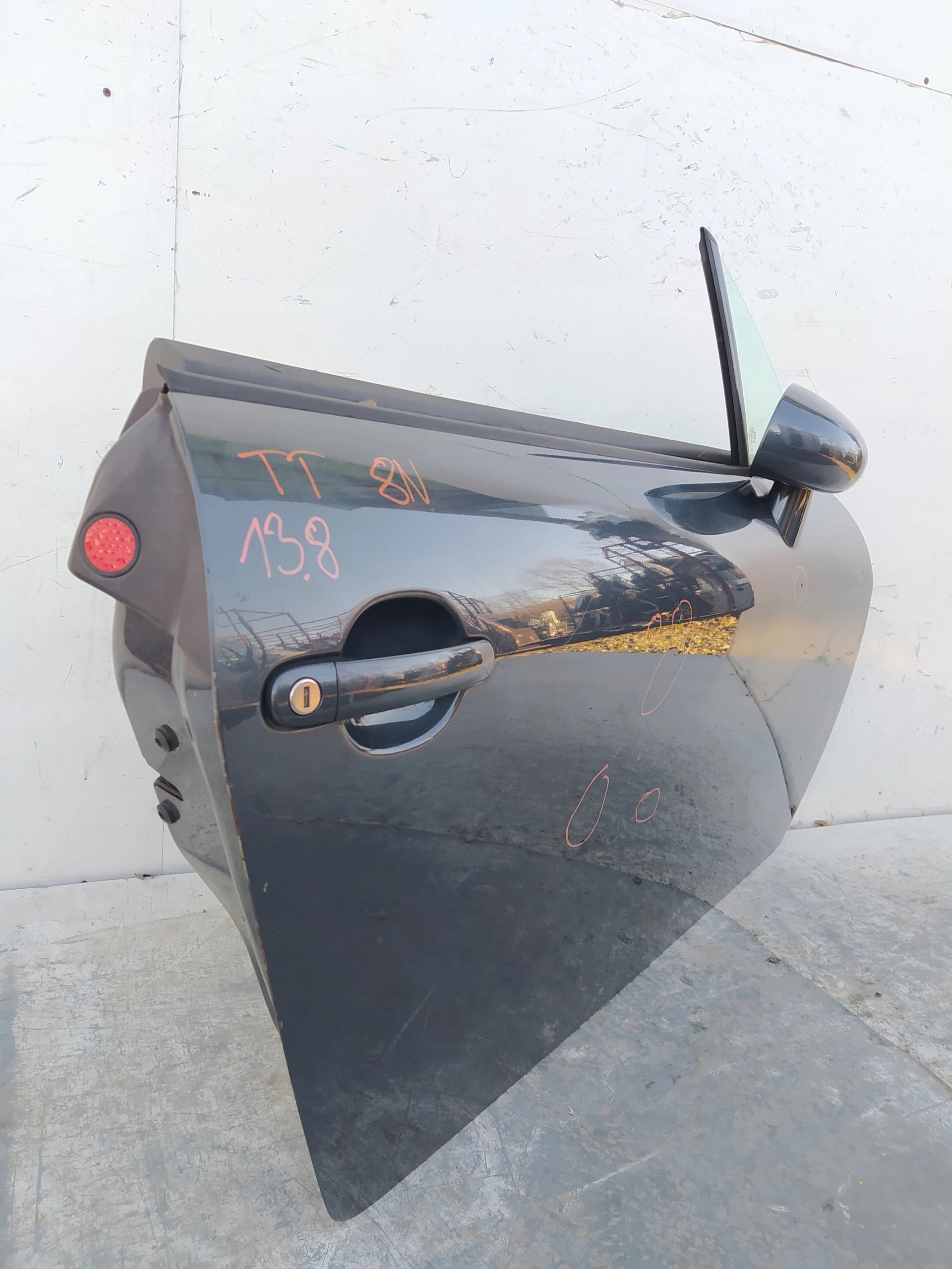 AUDI TT 8N PRAVE PREDNE DVERE