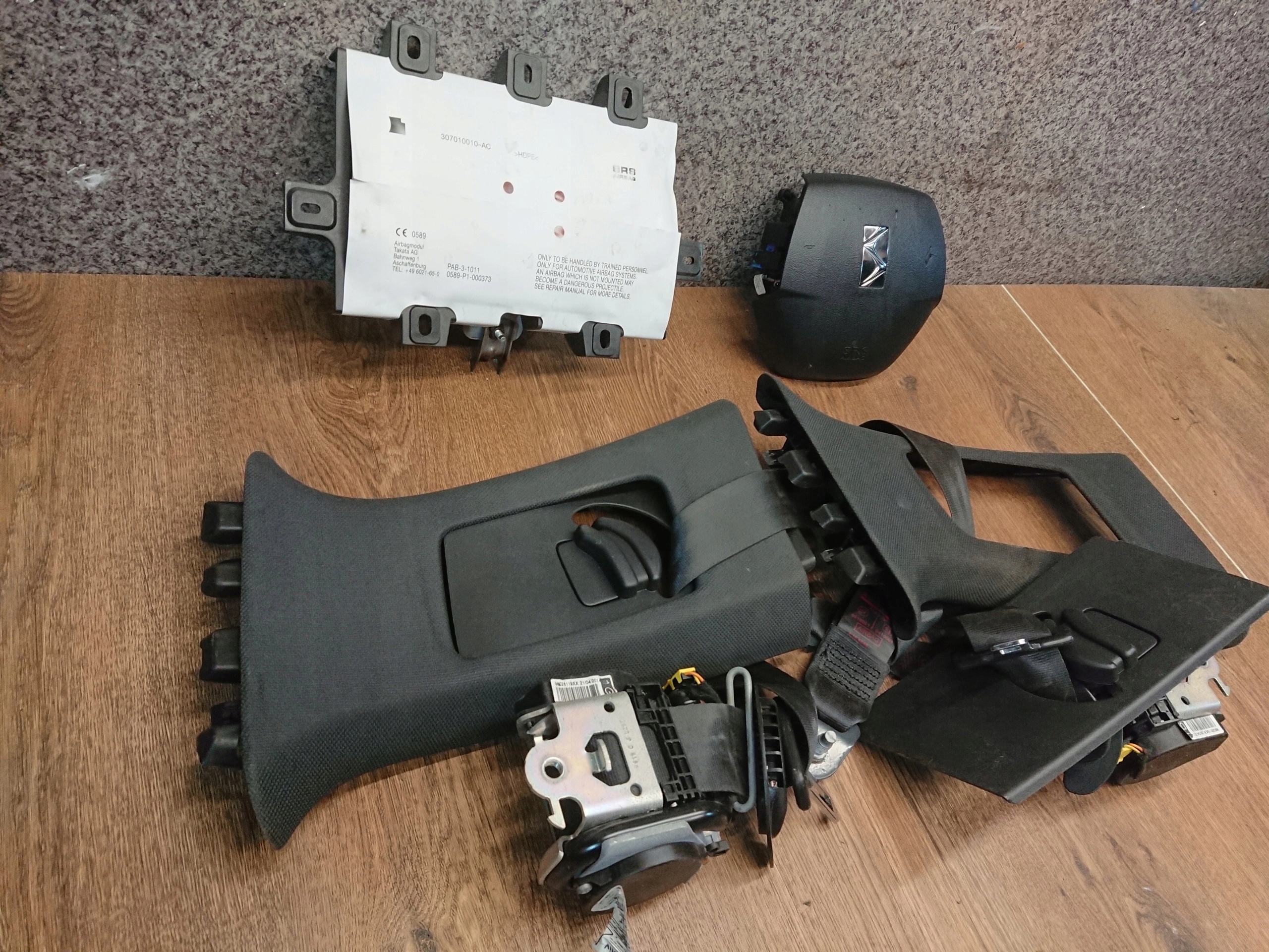 CITROEN DS5 AIRBAGY BEZPECNOSTNE PASY