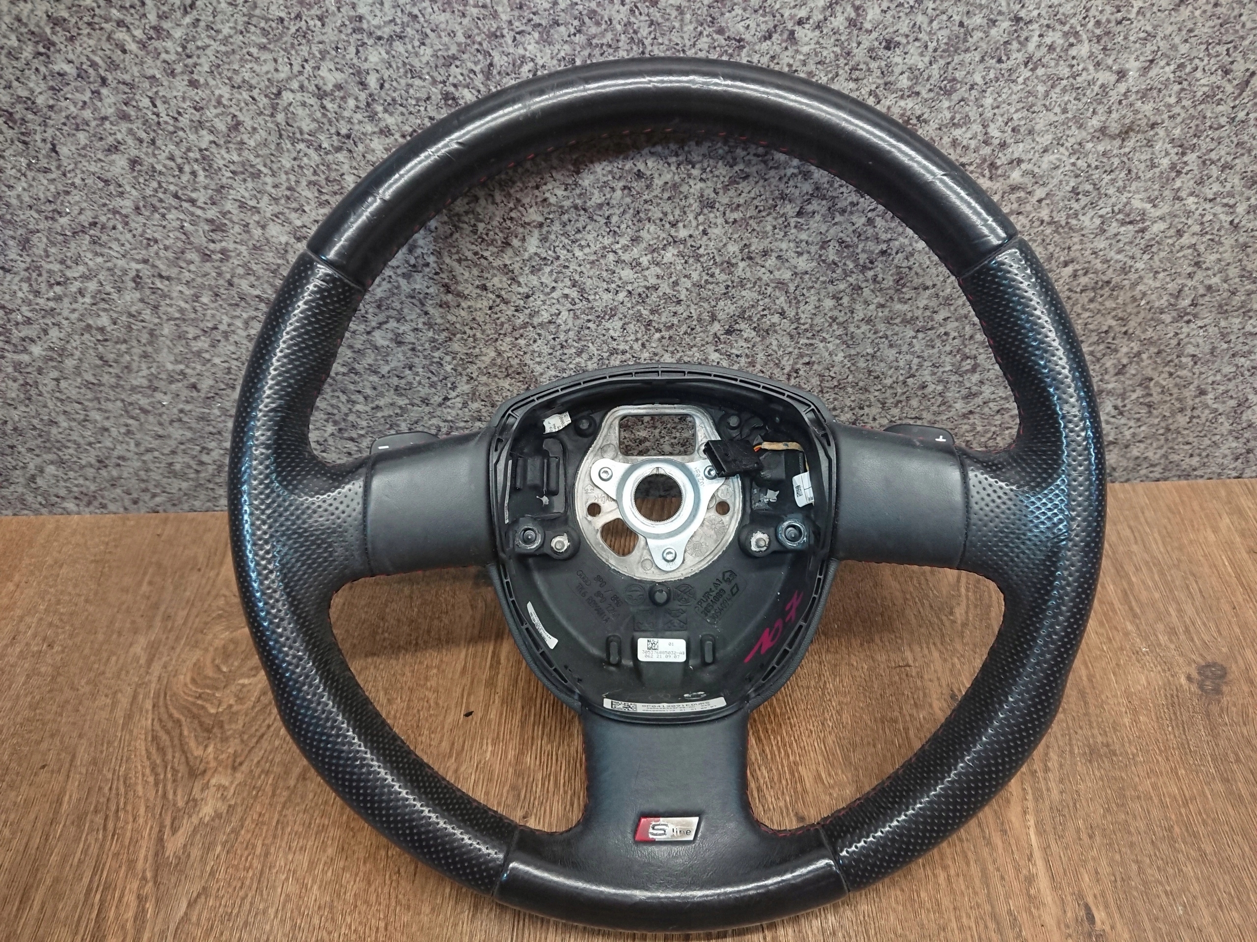 AUDI A3 8P S-LINE PADLA RADENIA RYCHLOSTI VOLANT 8P0419091