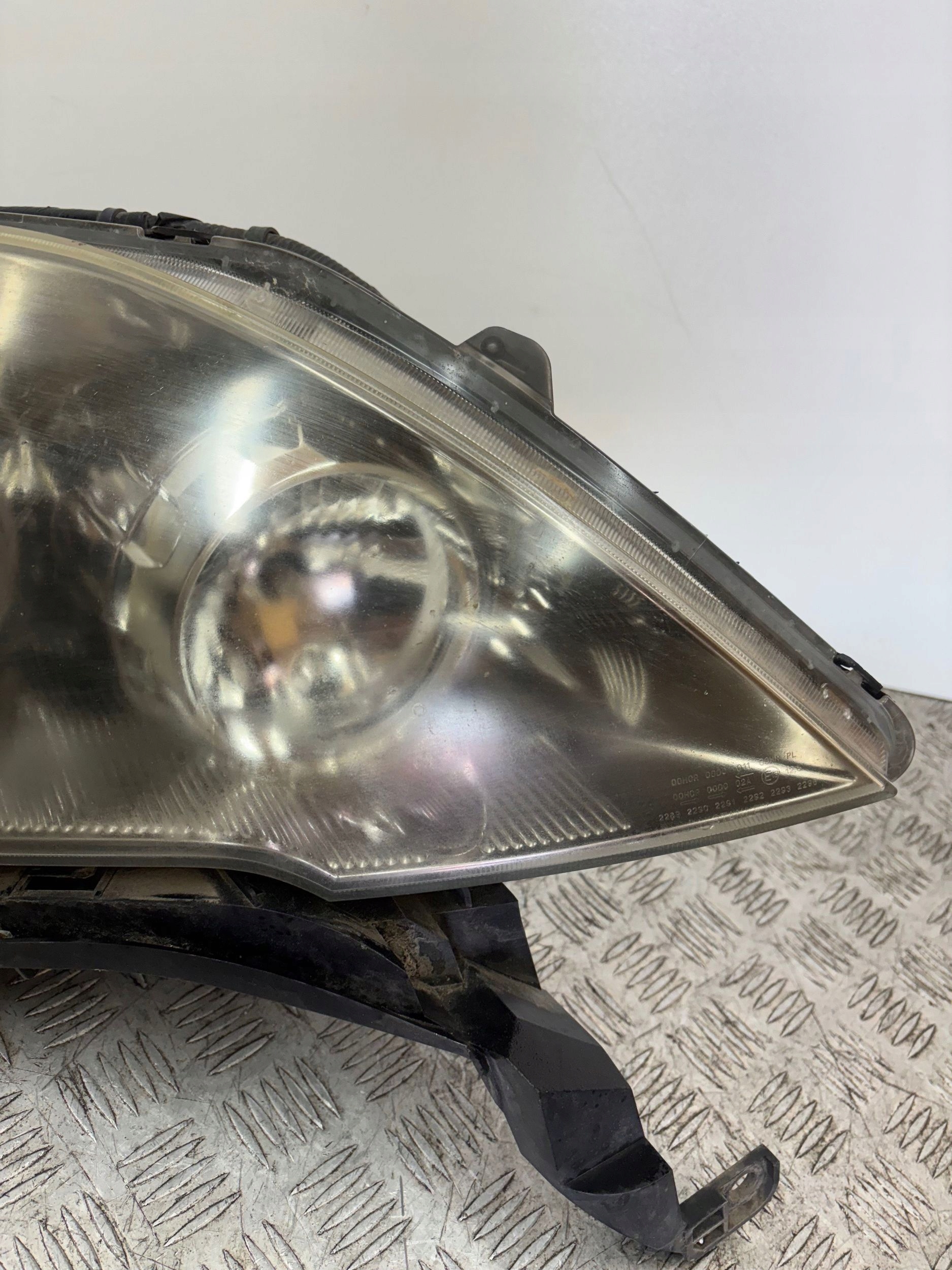 PRAVE PREDNE SVETLO HONDA CR-V III 06-