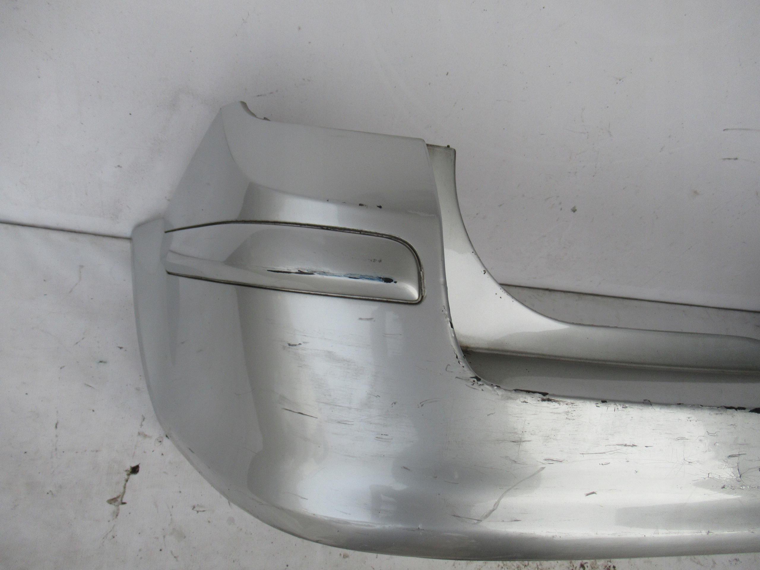 ZADNÝ NÁRAZNÍK OPEL ASTRA H 3 III KOMBI