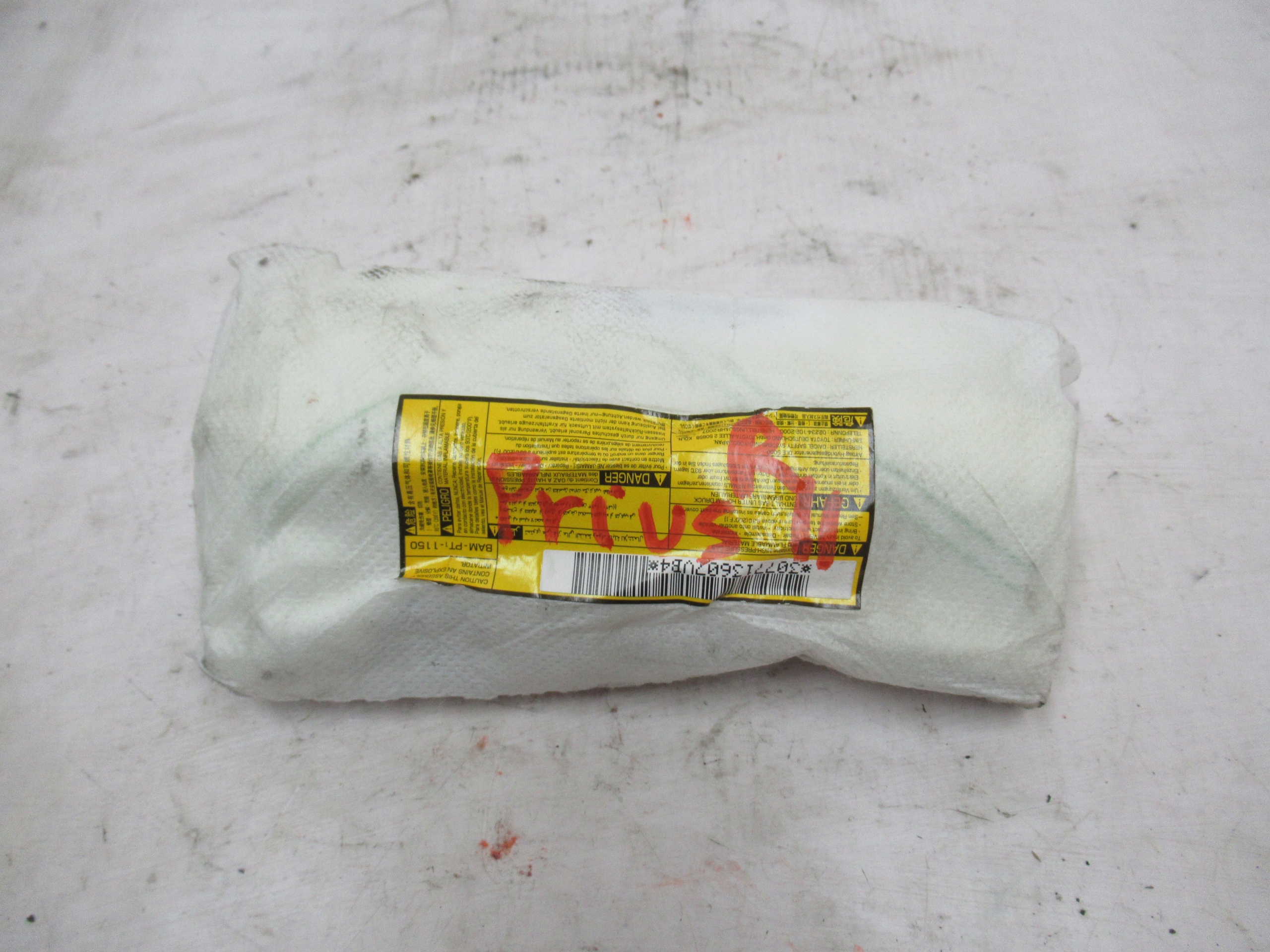 PRAVÝ AIRBAG SEDAČKY TOYOTA PRIUS II