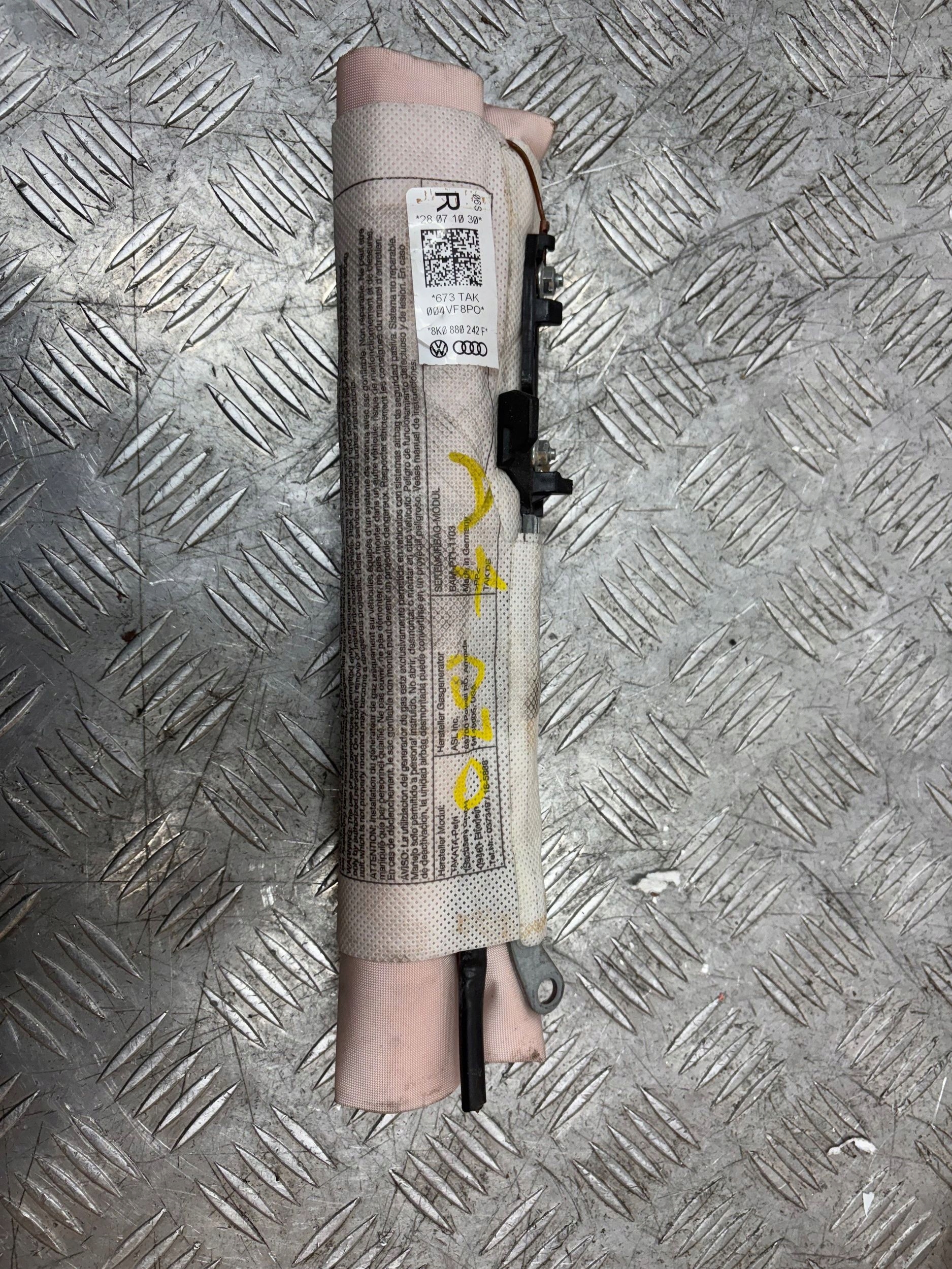 PRAVÝ AIRBAG SEDAČKY AUDI A4 B8 8K0880242F