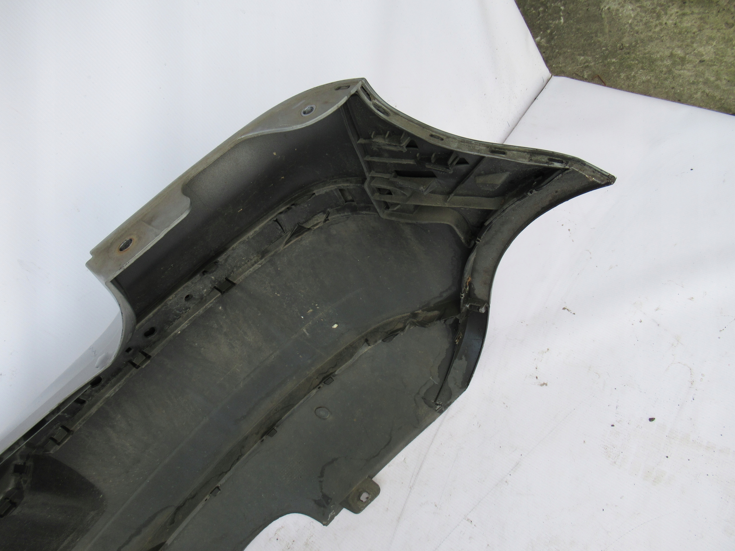 ZADNÝ NÁRAZNÍK VW POLO LIFT 05-