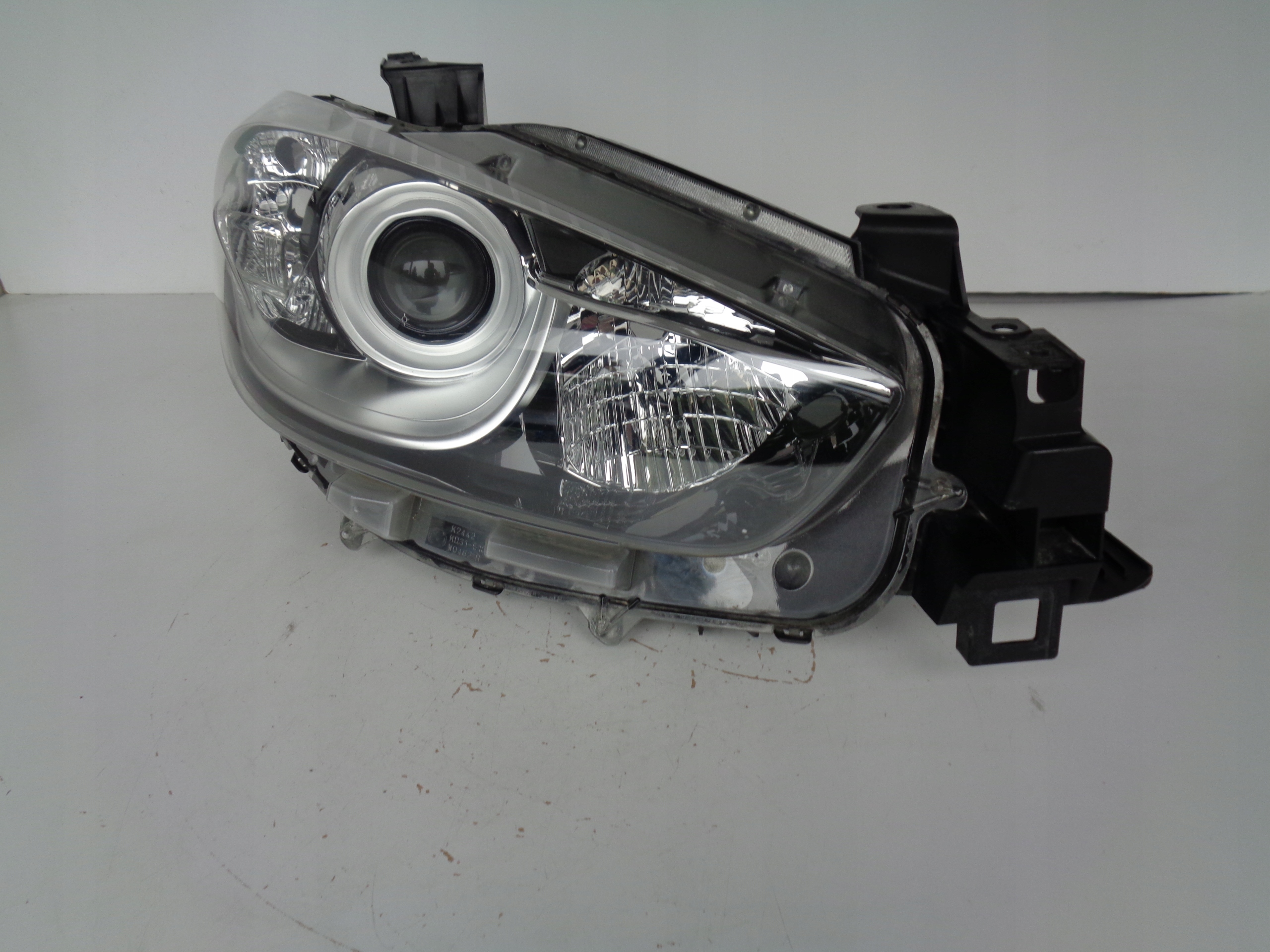 PRAVE PREDNE SVETLO MAZDA CX5 12-16