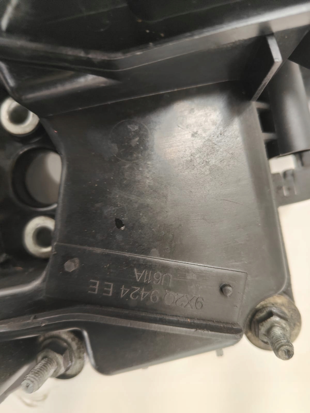 Jaguar land rover 3.0 306dt 9x2q9424ee KRYT VEKO VENTILOV
