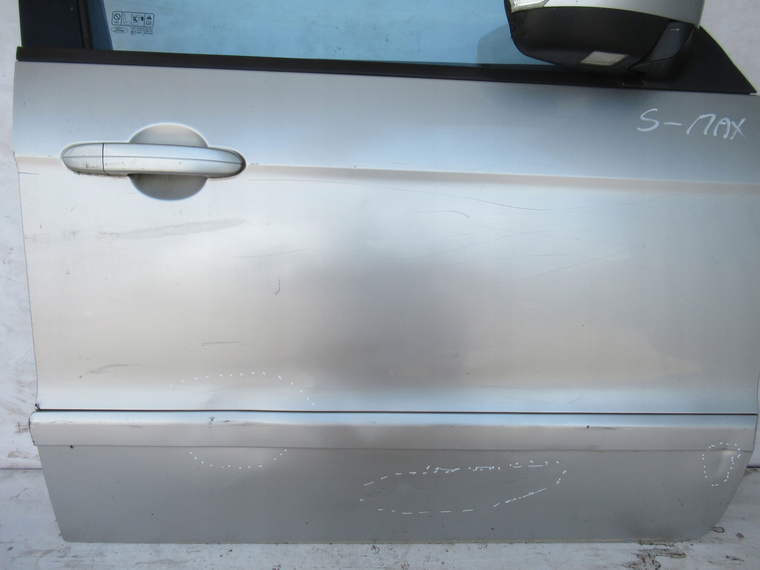 PRAVÉ PREDNÉ DVERE FORD S-MAX 06-