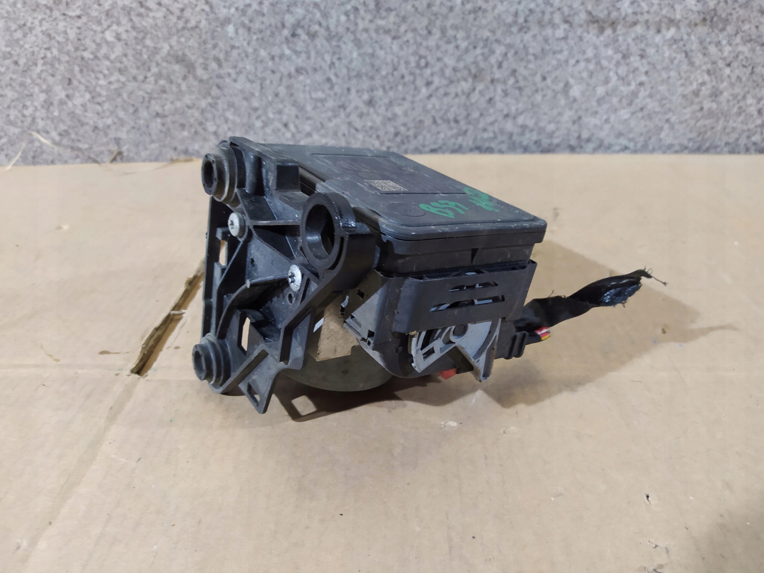 vw passat b8 KOCKA ABS 5Q0614517BJ