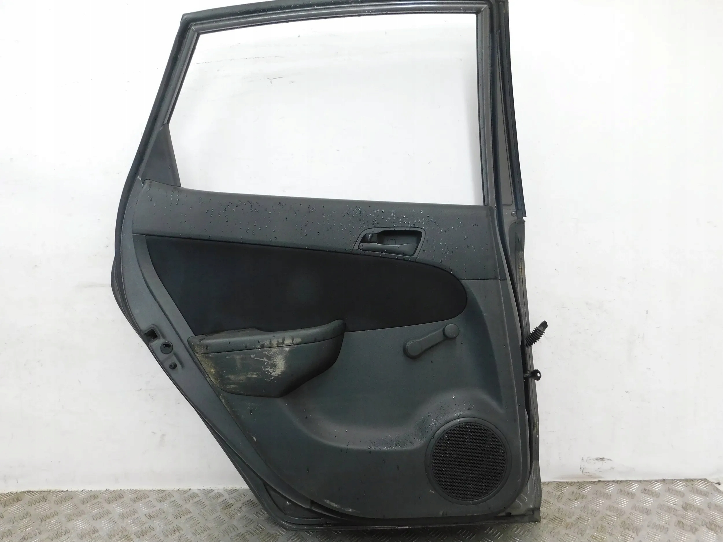 DVERE ZADNAZADNE ĽAVÉ HYUNDAI I30 HB 07-