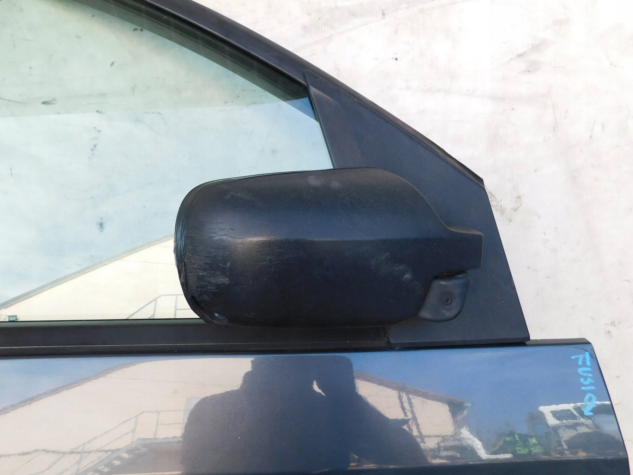 PRAVE PREDNE DVERE FORD FUSION