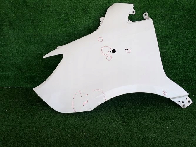 MERCEDES W907 907 W910 910 ĽAVÝ PREDNÝ BLATNÍK