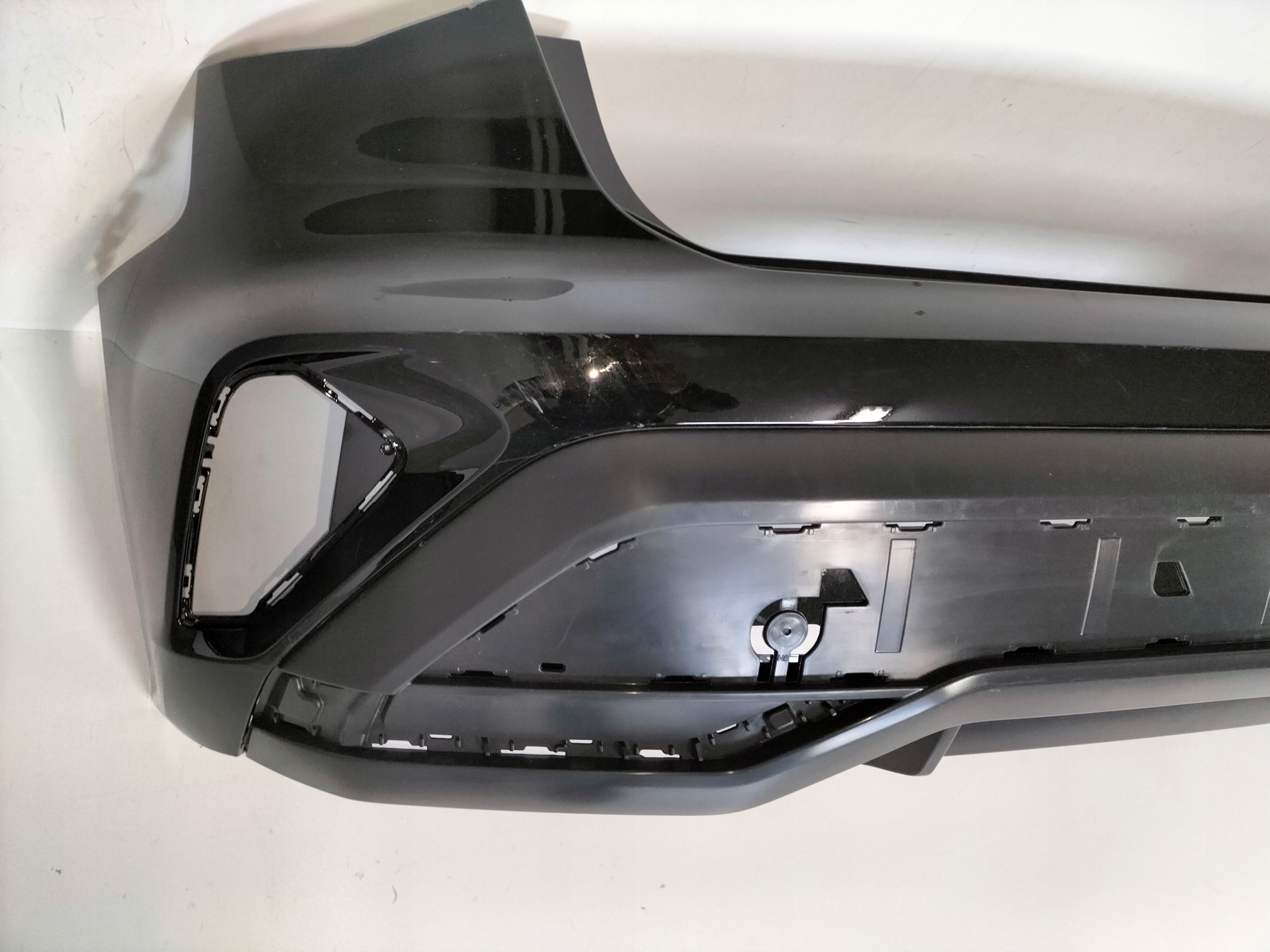 ZADNÝ NÁRAZNÍK AUDI A3 8Y LIFT 22- HB S-LINE