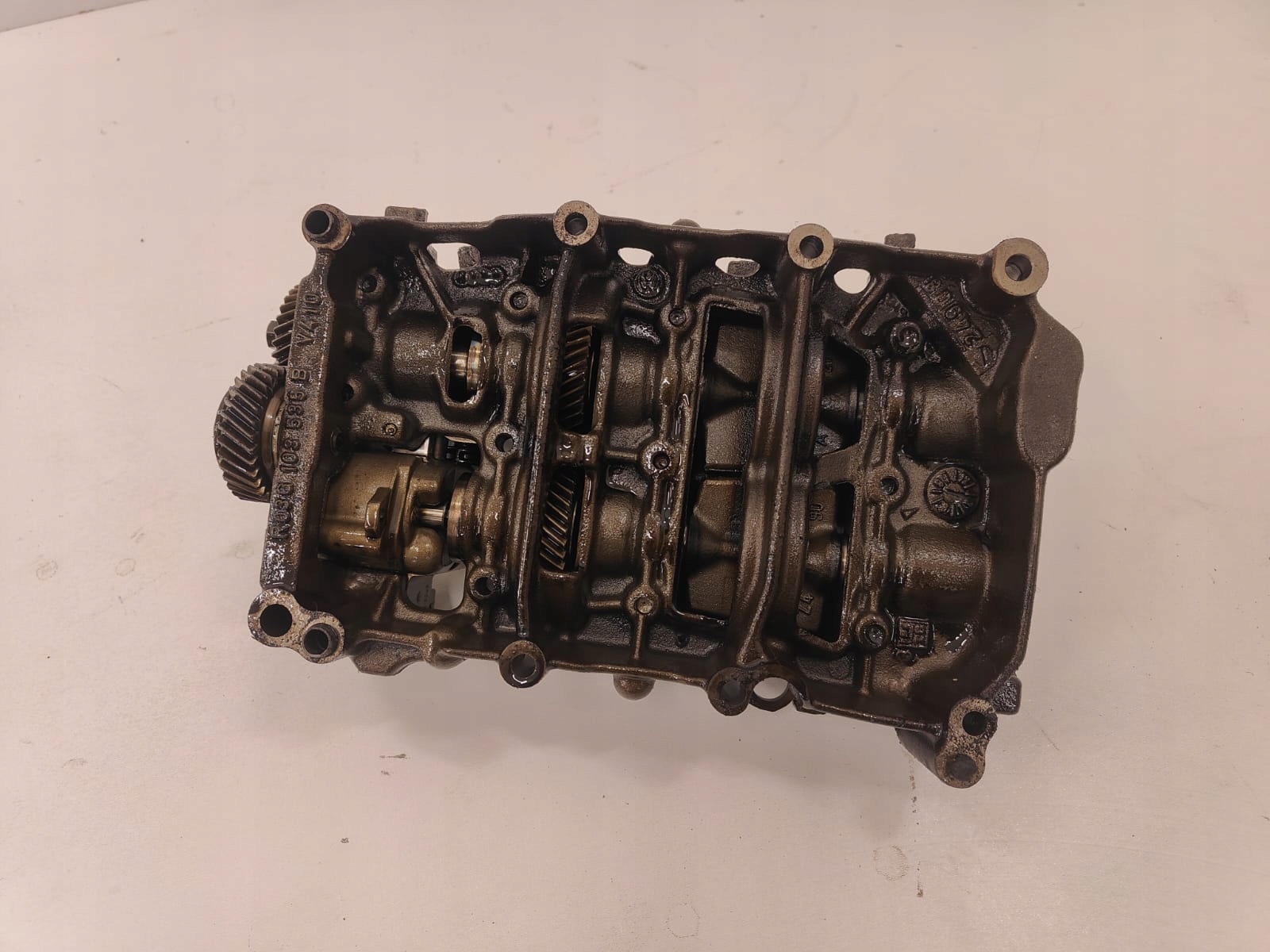 Audi 2.0tdi CAG OE 03G103535B 03G115105E OLEJOVÉ ČERPADLO