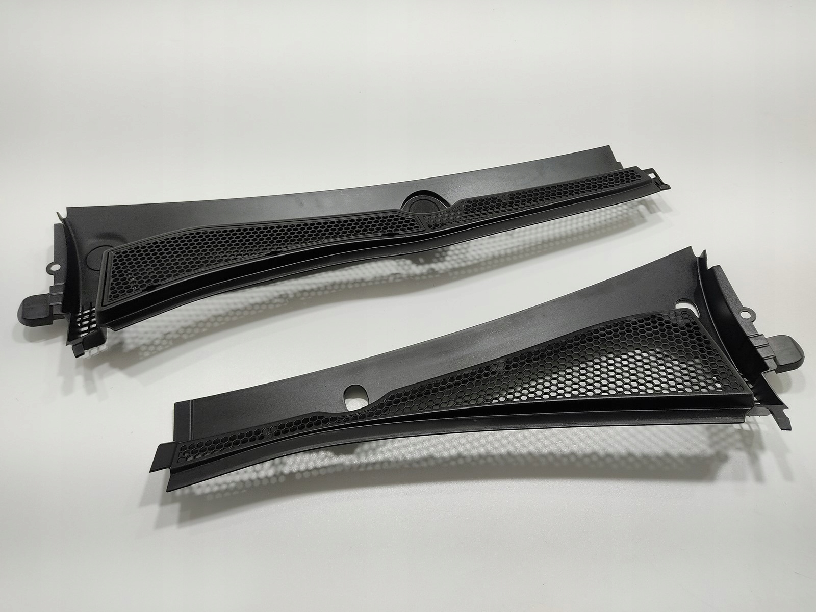 TORPÉDO, PLAST POD STIERAČE – ĽAVÉ PRAVÉ PEUGEOT 2008 I 9673303277 9673303080 2013-2019