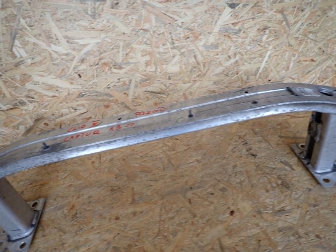 RENAULT CAPTUR 13- VYSTUHA PREDNEHO NARAZNIKA