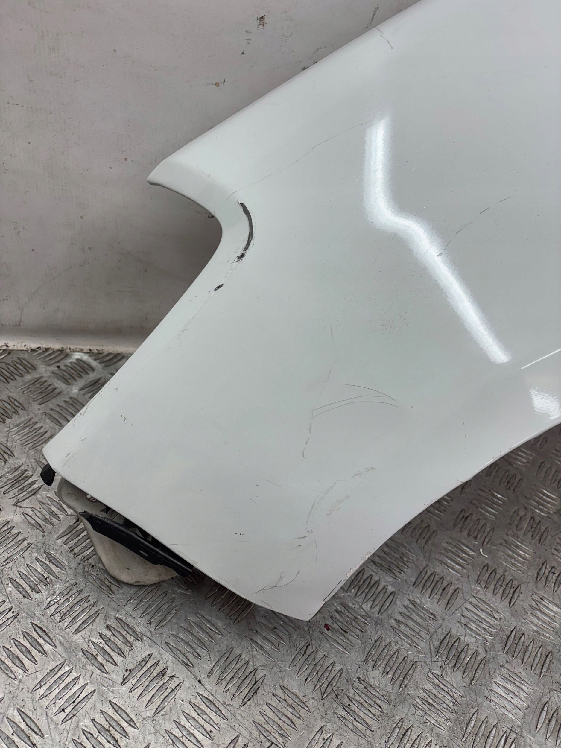 BLATNIK PREDNÝ LAVY DACIA SANDERO I 08-