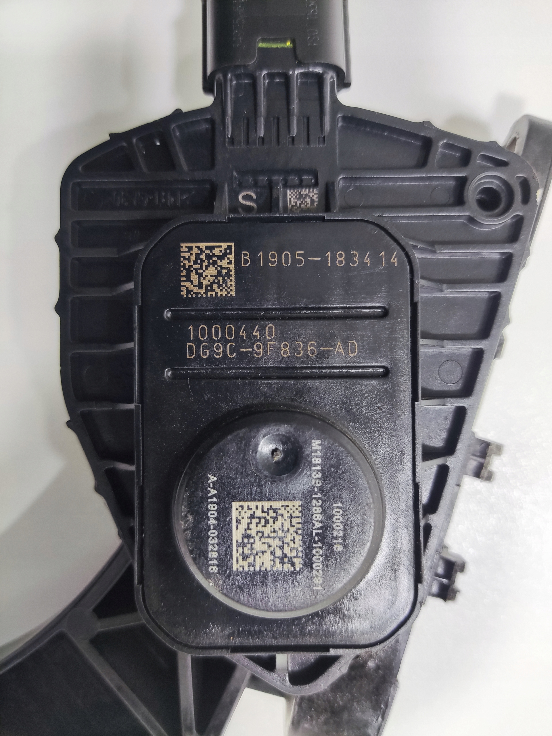 PLYNOVY PEDAL FORD MONDEO MK5 DG9C-9F836-AD 2019-2022 LIFT