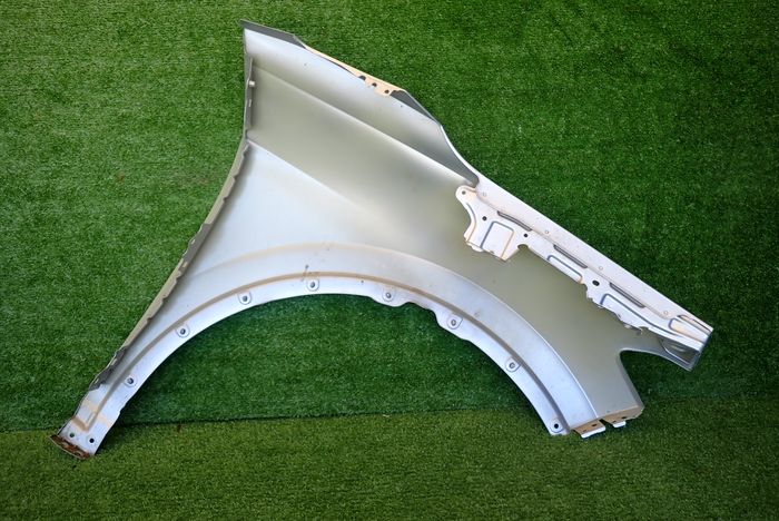 VW ID4 ID-4 ĽAVÝ PREDNÝ BLATNÍK