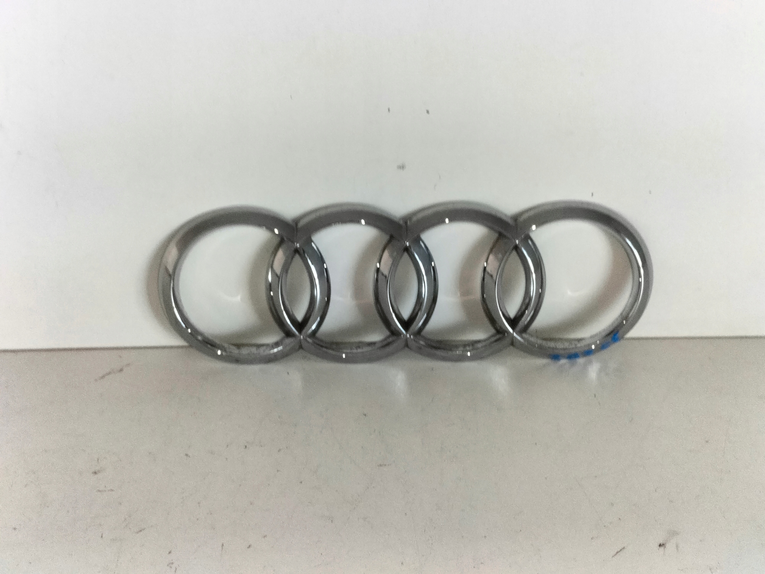 ZNAK EMBLEM AUDI