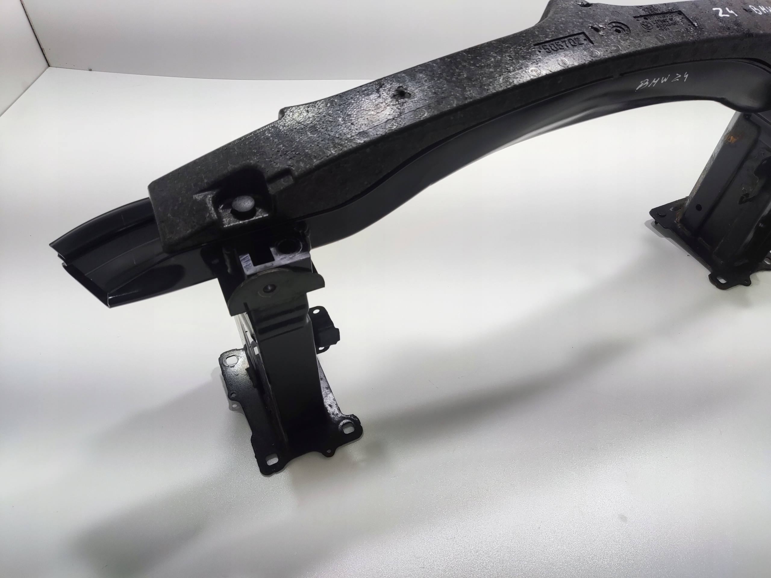VÝSTUHA PRIEČKA POD PREDNÝ NÁRAZNÍK ABSORBER BMW Z4 E85 2002-2006