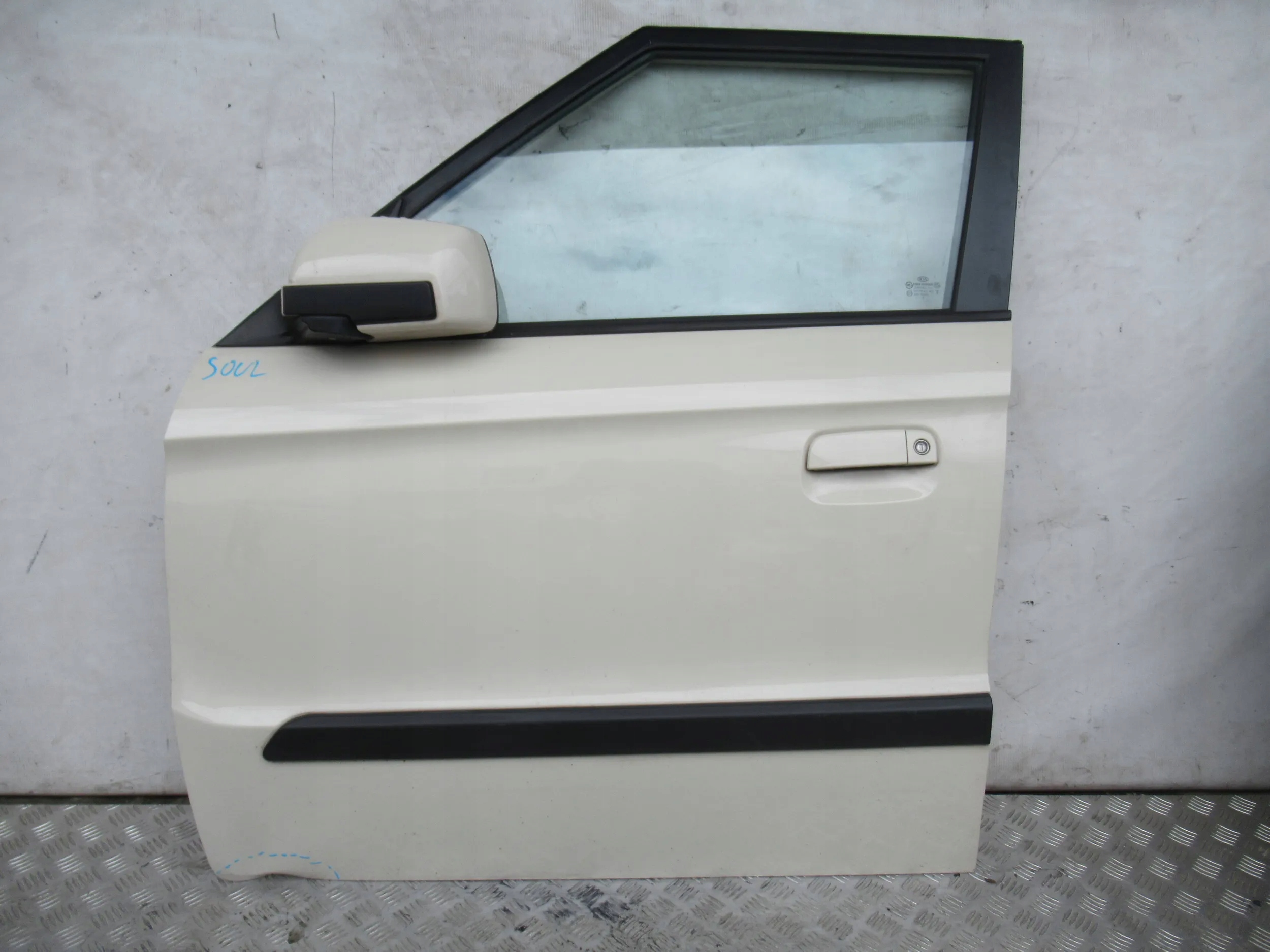 ĽAVÉ PREDNÉ DVERE KIA SOUL I