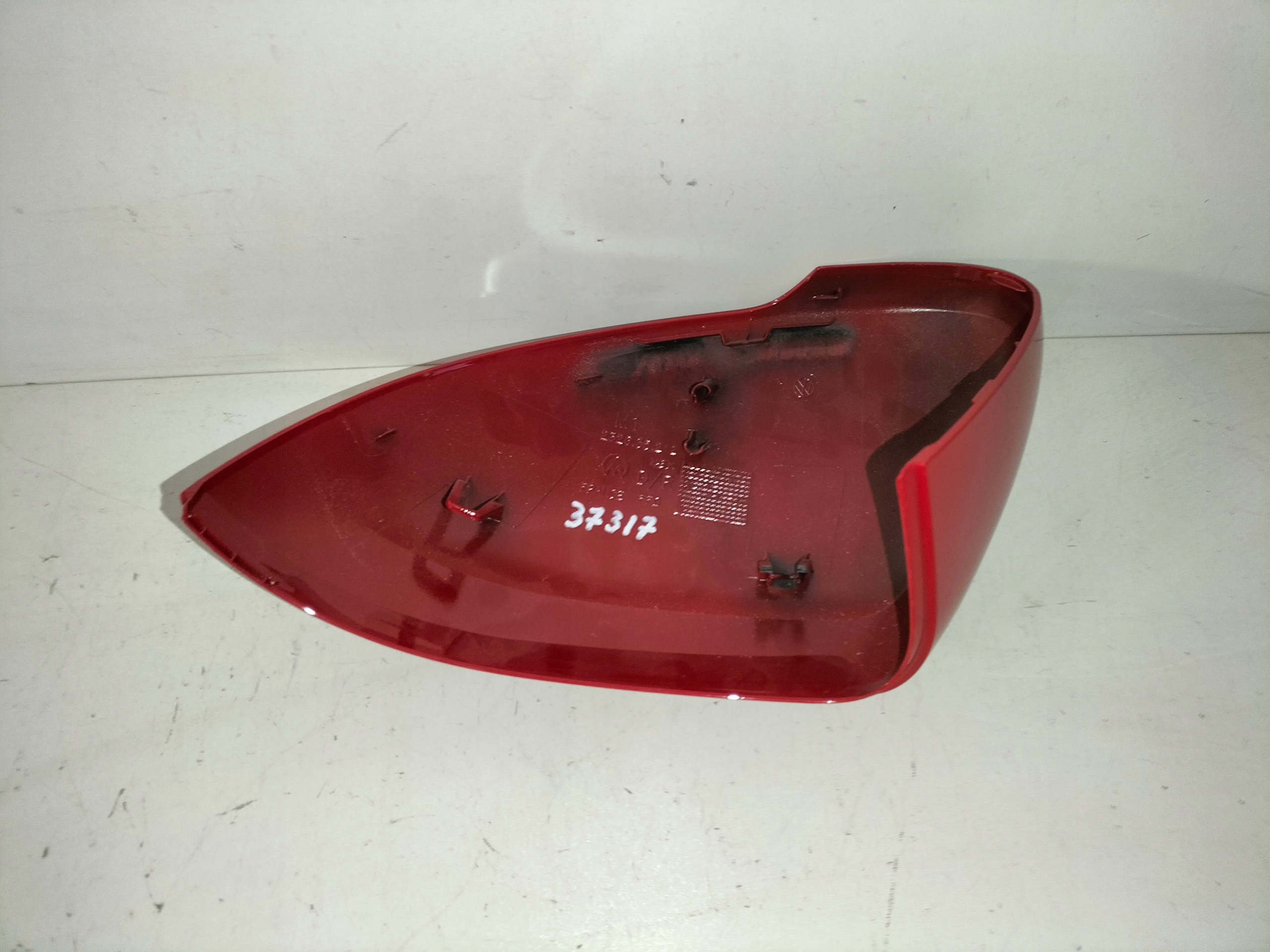 OBAL PRAVÉHO ZRKADLA VW PASSAT B8 14-