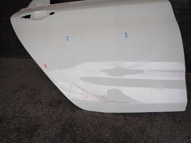 BMW F45 2 ACTIVE TOURER PRAVE ZADNE DVERE