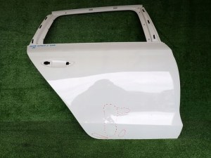 SKODA OCTAVIA IV KOMBI PRAVE ZADNE DVERE SKODA OCTAVIA IV KOMBI PRAVE ZADNE DVERE