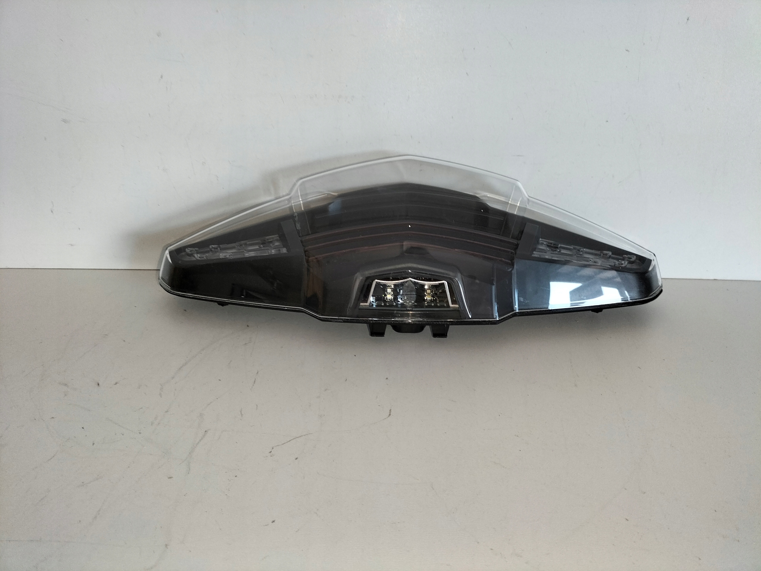 ZADNE SVETLO MOTOR BMW K1600 GT GTL 11-