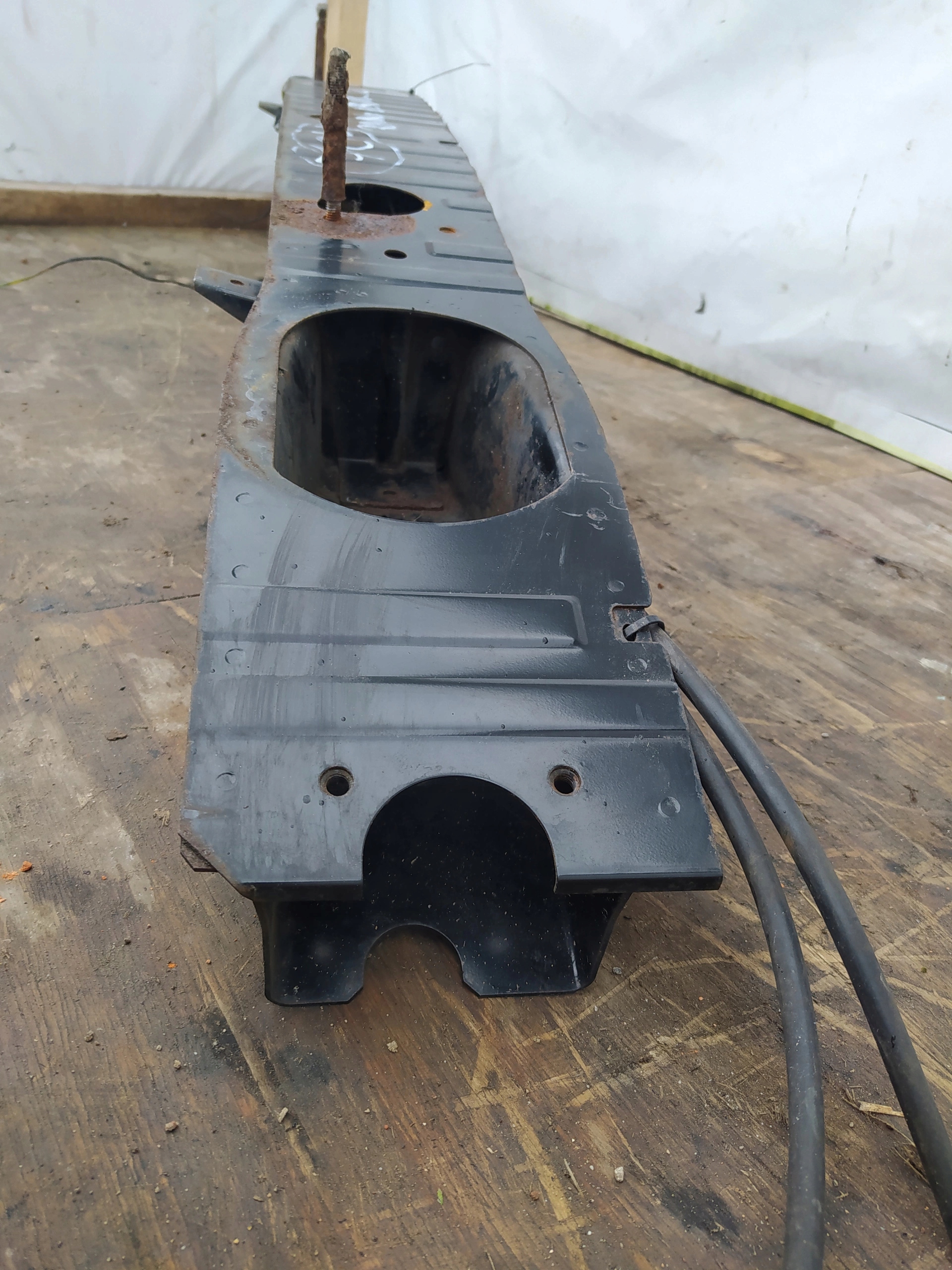 RANGE ROVER VOGUE L322 VÝSTUHA PREDNÉHO NÁRAZNÍKA