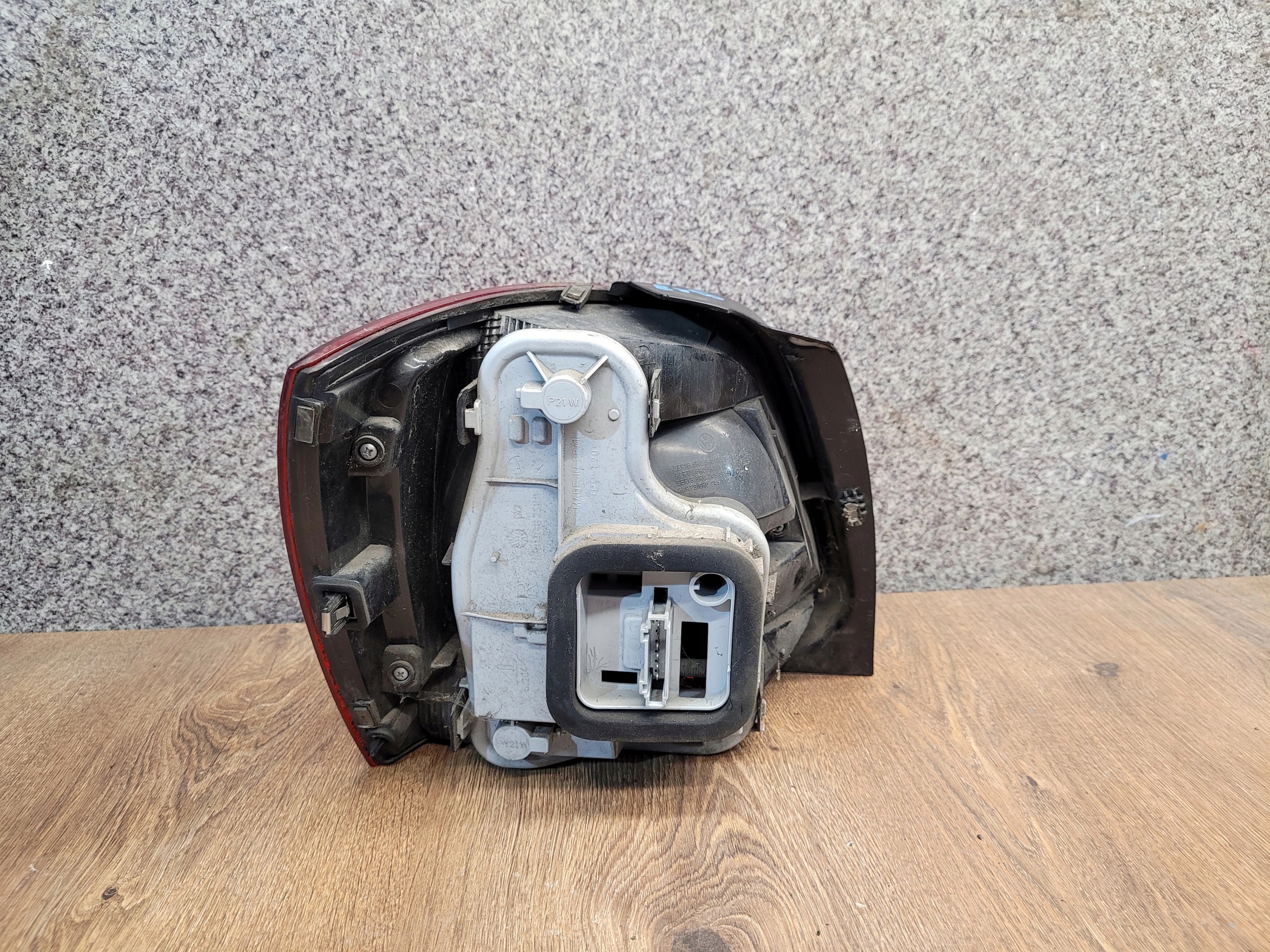 VW POLO 6R PRAVE ZADNE SVETLO 6R0945096G