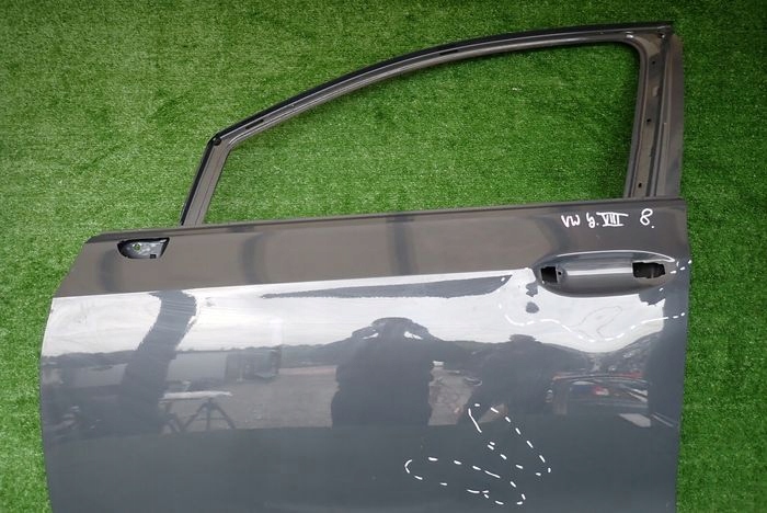 VW GOLF VIII 8 LAVE PREDNE DVERE