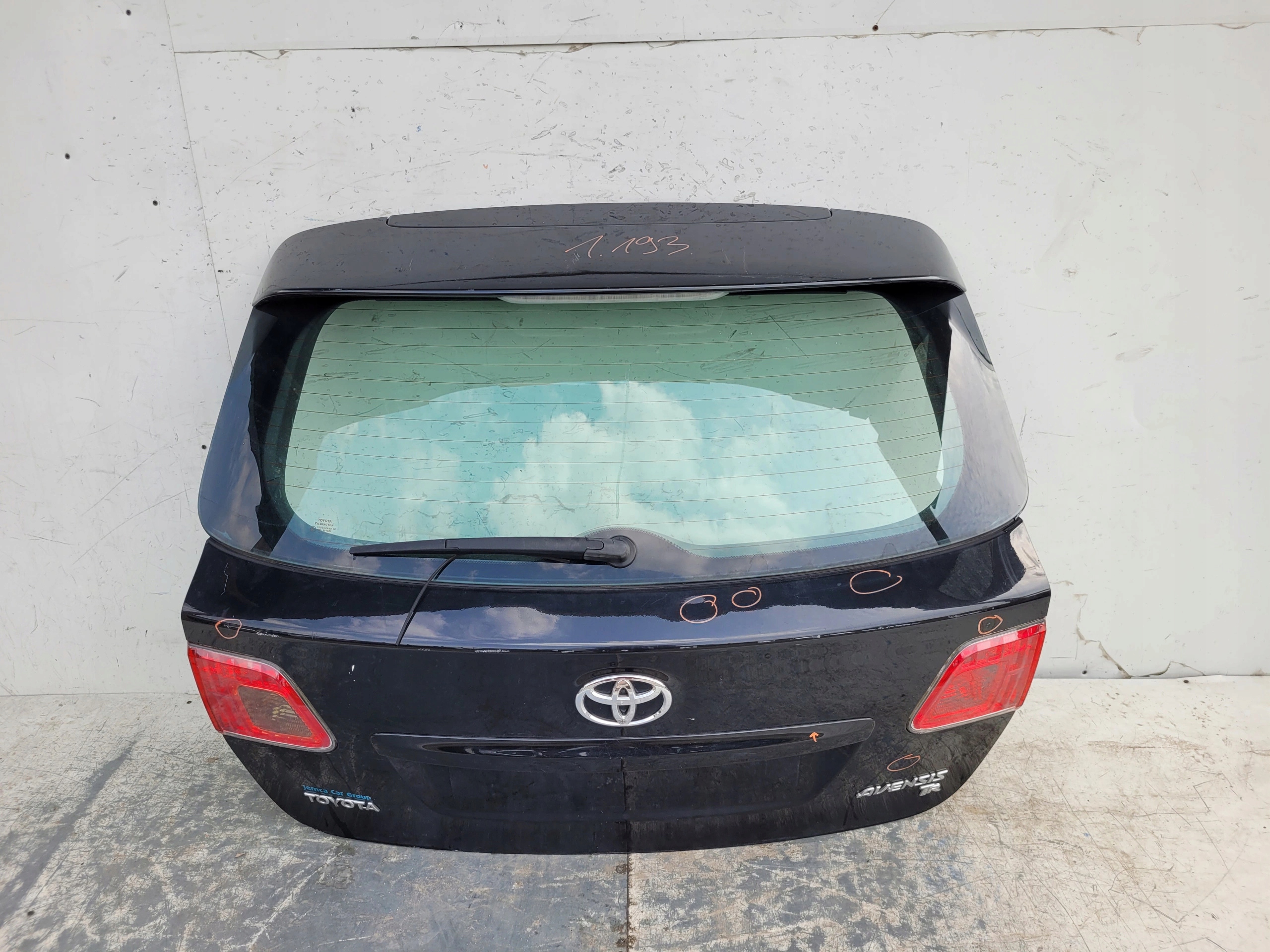 TOYOTA AVENSIS T27 KOMBI ZADNÁ KAPOTA