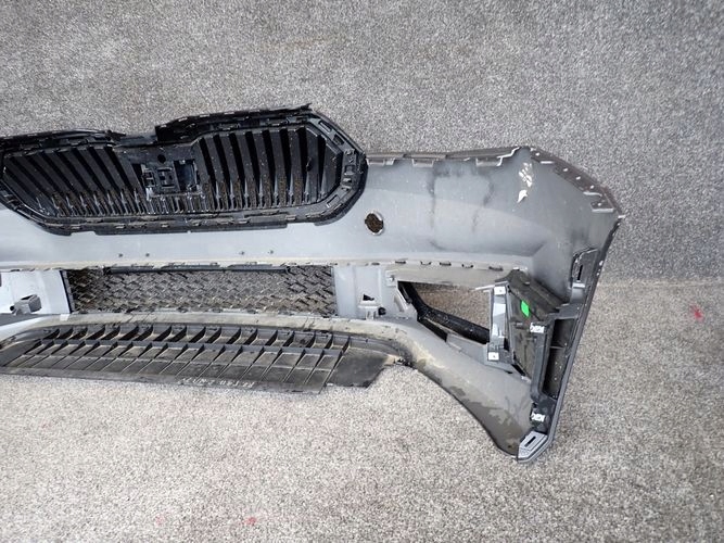 SKODA FABIA IV PREDNÝ NÁRAZNÍK NASÁVANIA VZDUCHU