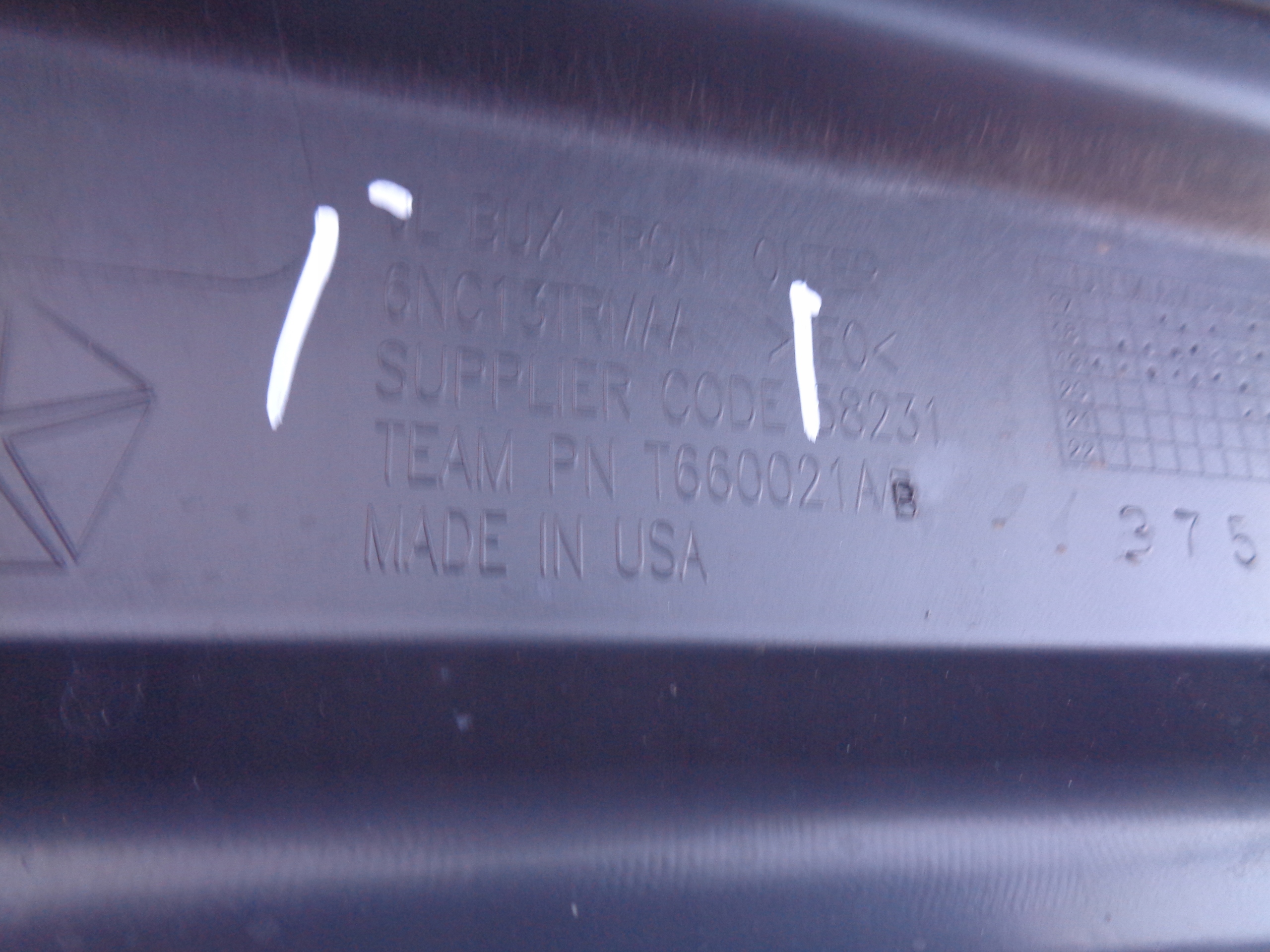 PREDNÝ NÁRAZNÍK JEEP WRANGLER IV 18- JL + HMLOVKY NR 37060
