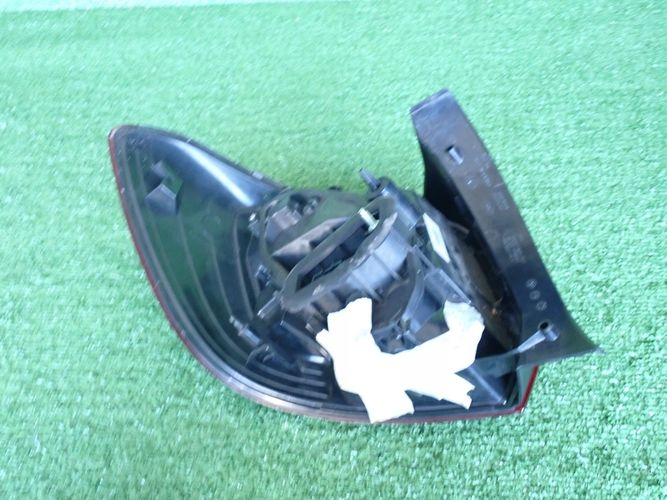 DACIA SANDERO II 12- PRAVE ZADNE SVETLO 265500465R