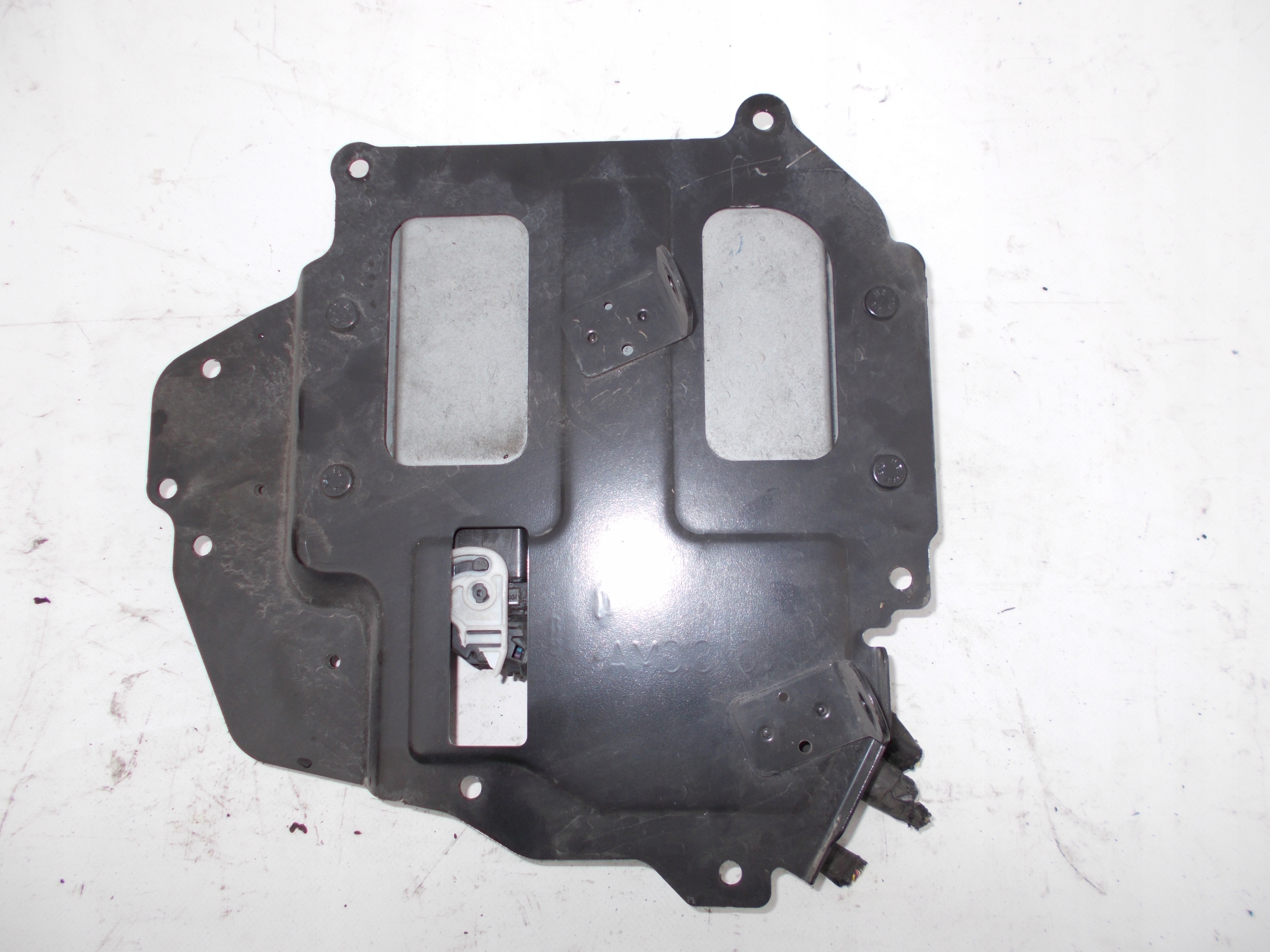 RIADIACA JEDNOTKA MOTORA AV21-12A650-CA FIESTA MK7 1.25