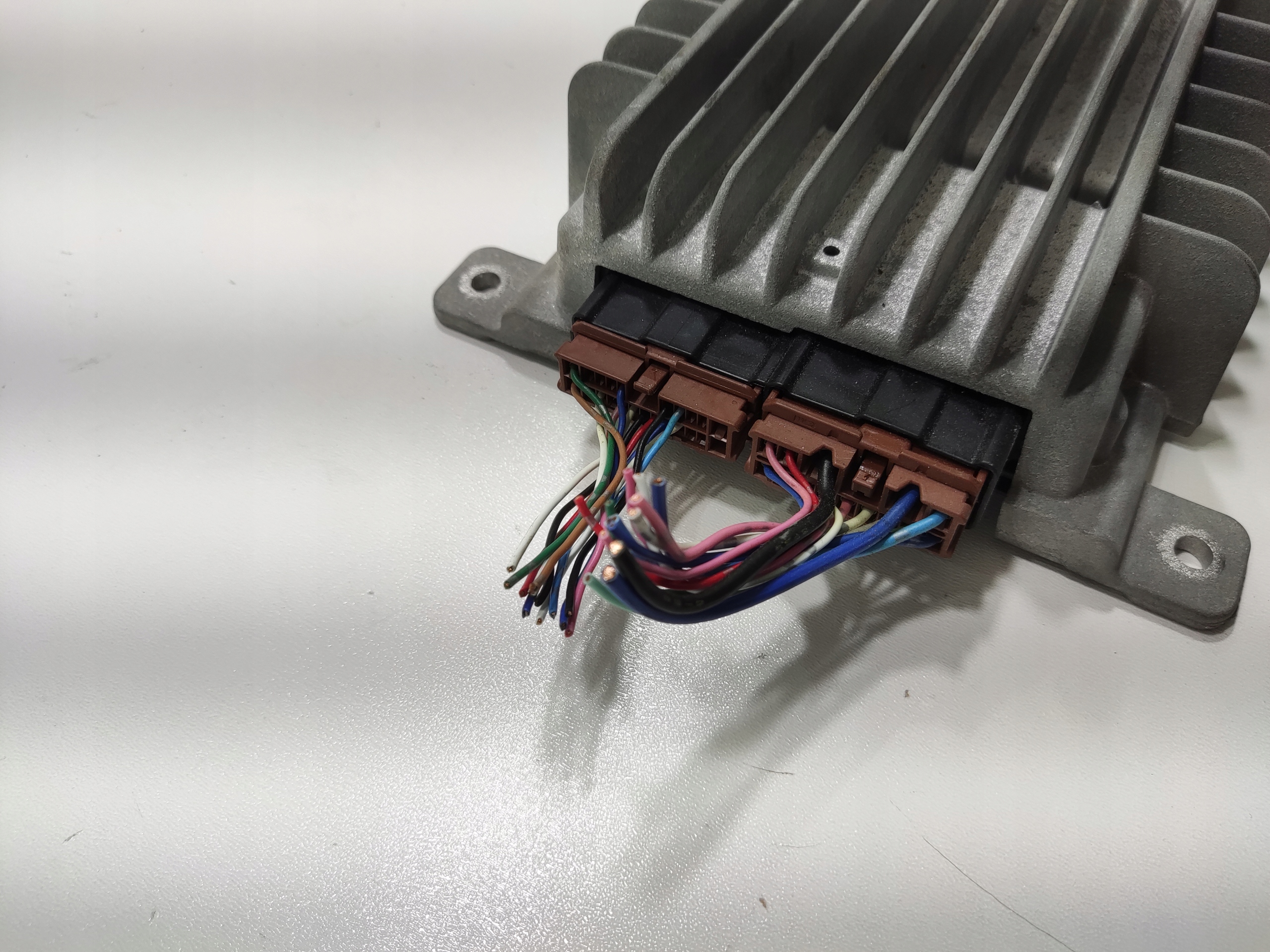 ZOSILNOVAC AUDIO BOSE NISSAN X-TRAIL T31 2007-2014 28061-JG40A