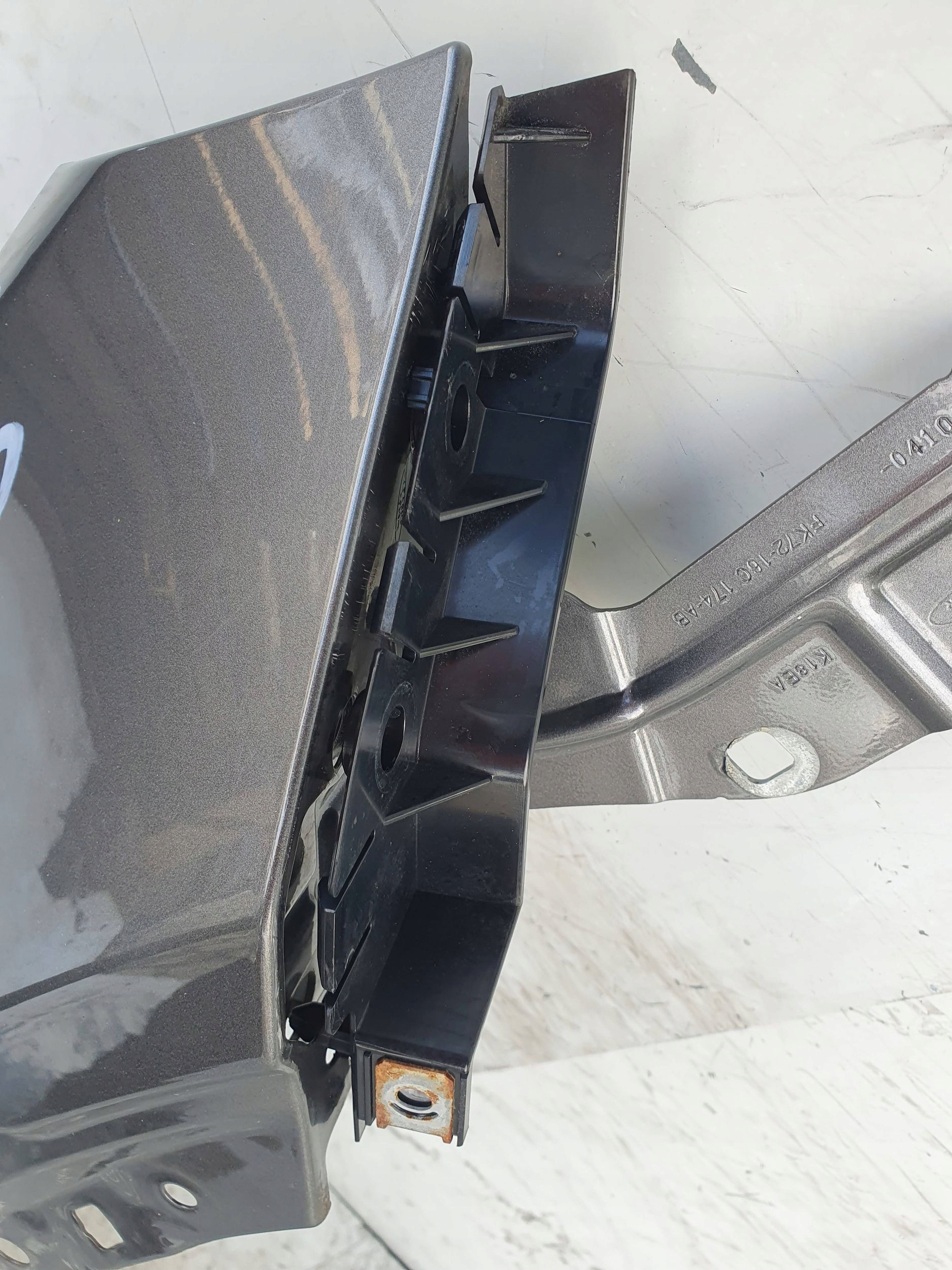 Land Rover Discovery Sport L550 PRAVY PREDNY BLATNIK
