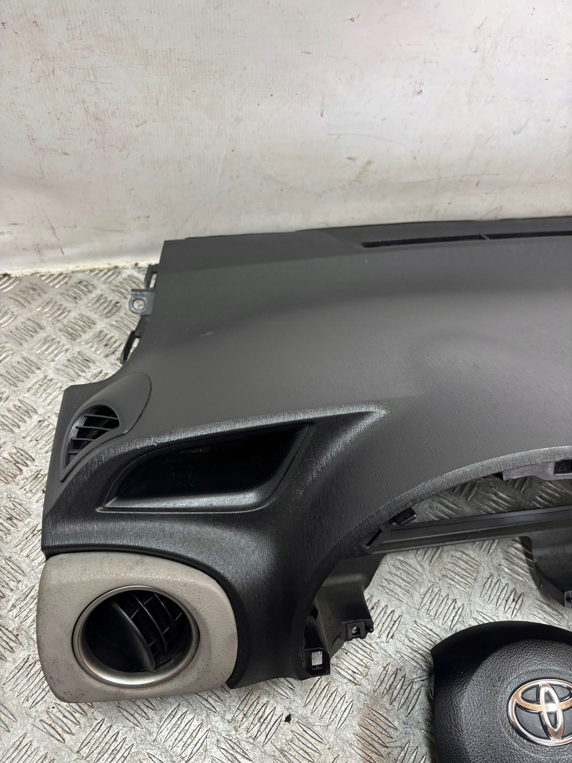 DOSKA AIRBAG PÁSY TOYOTA YARIS 3 III 11-