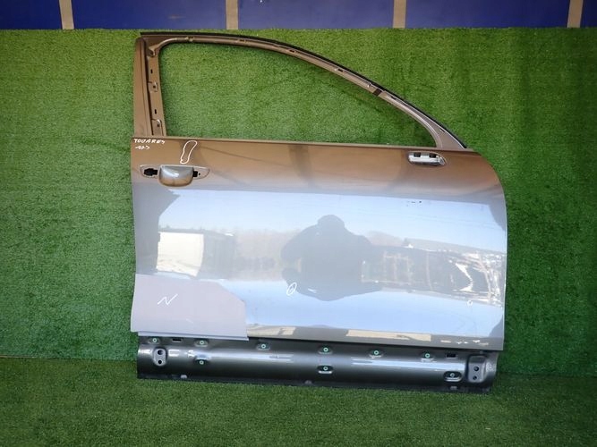 VW TOUAREG 10- PRAVE PREDNE DVERE