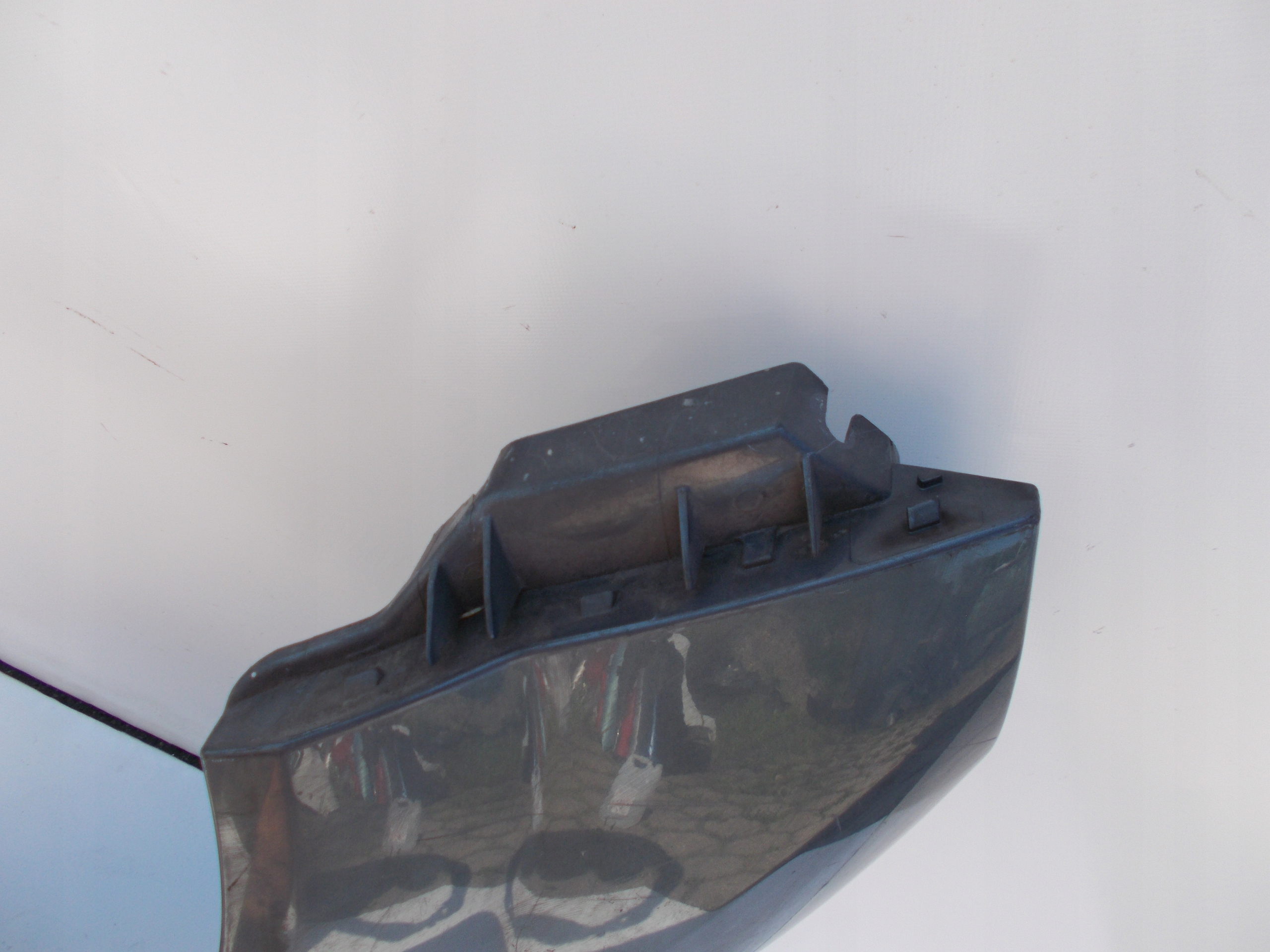 ĽAVÝ PREDNÝ BLATNÍK RENAULT SCENIC II 03-