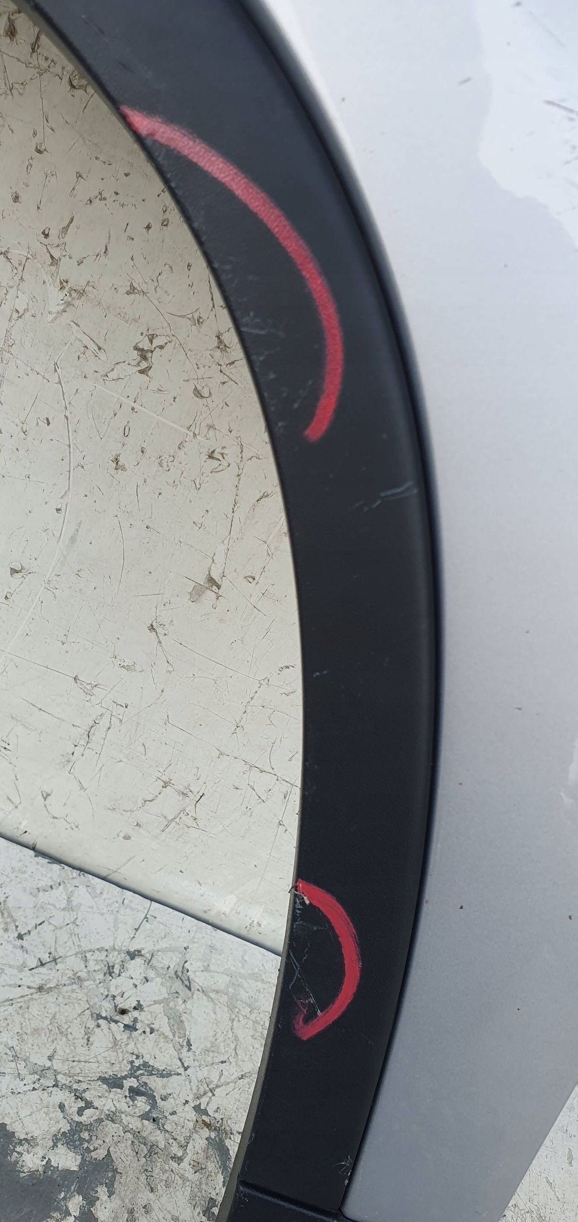 VwTiguan 1 5n ĽAVÝ PREDNÝ BLATNÍK