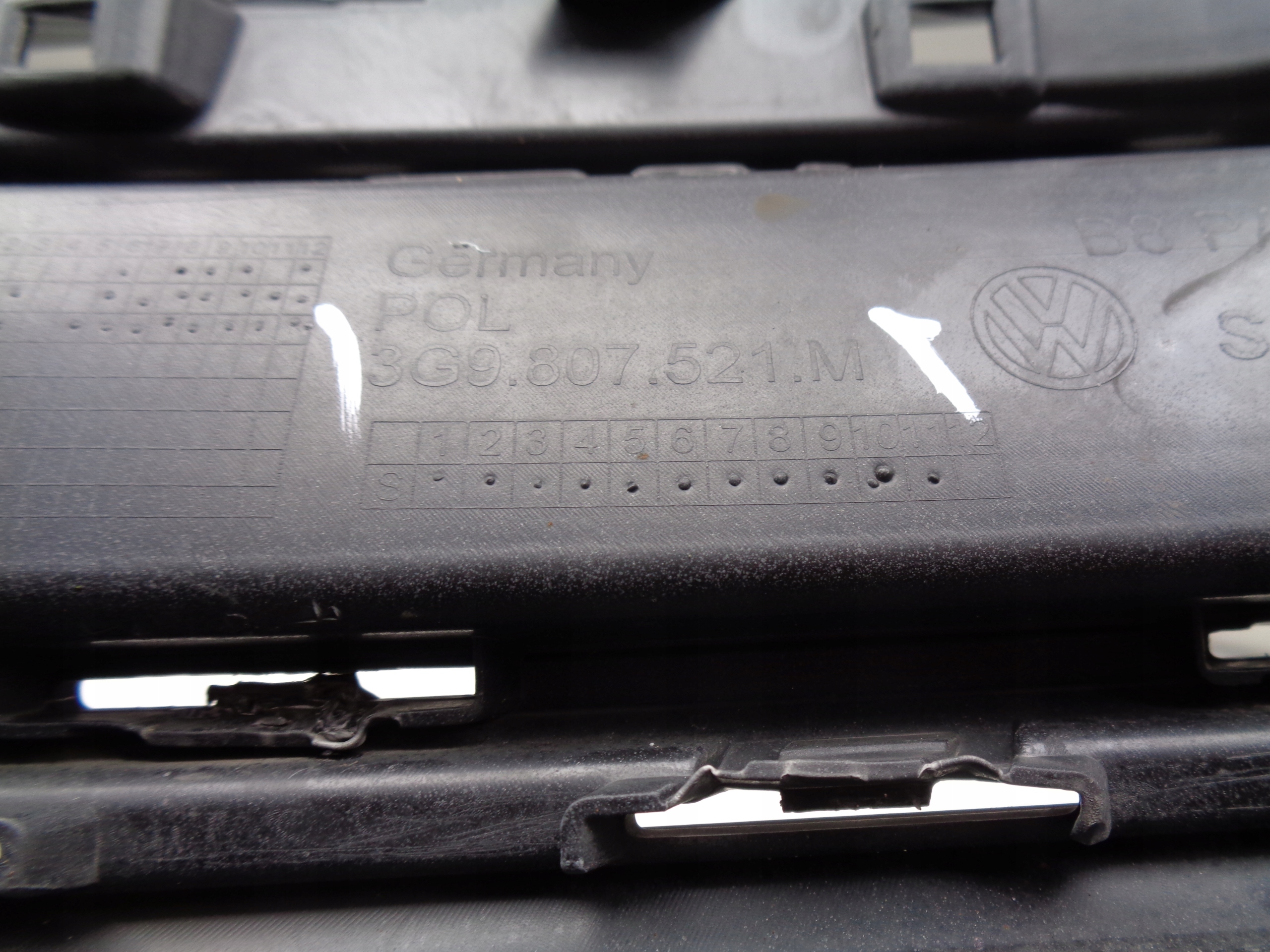 DRZIAK ZADNEHO NARAZNIKA VW PASSAT B8 LIFT ALLTRACK